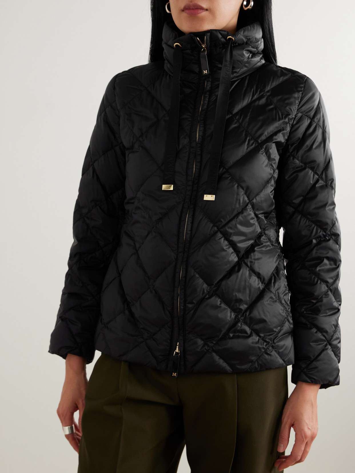 Max Mara Cube Belted Padded Quilted Shell Down Jacket In Black