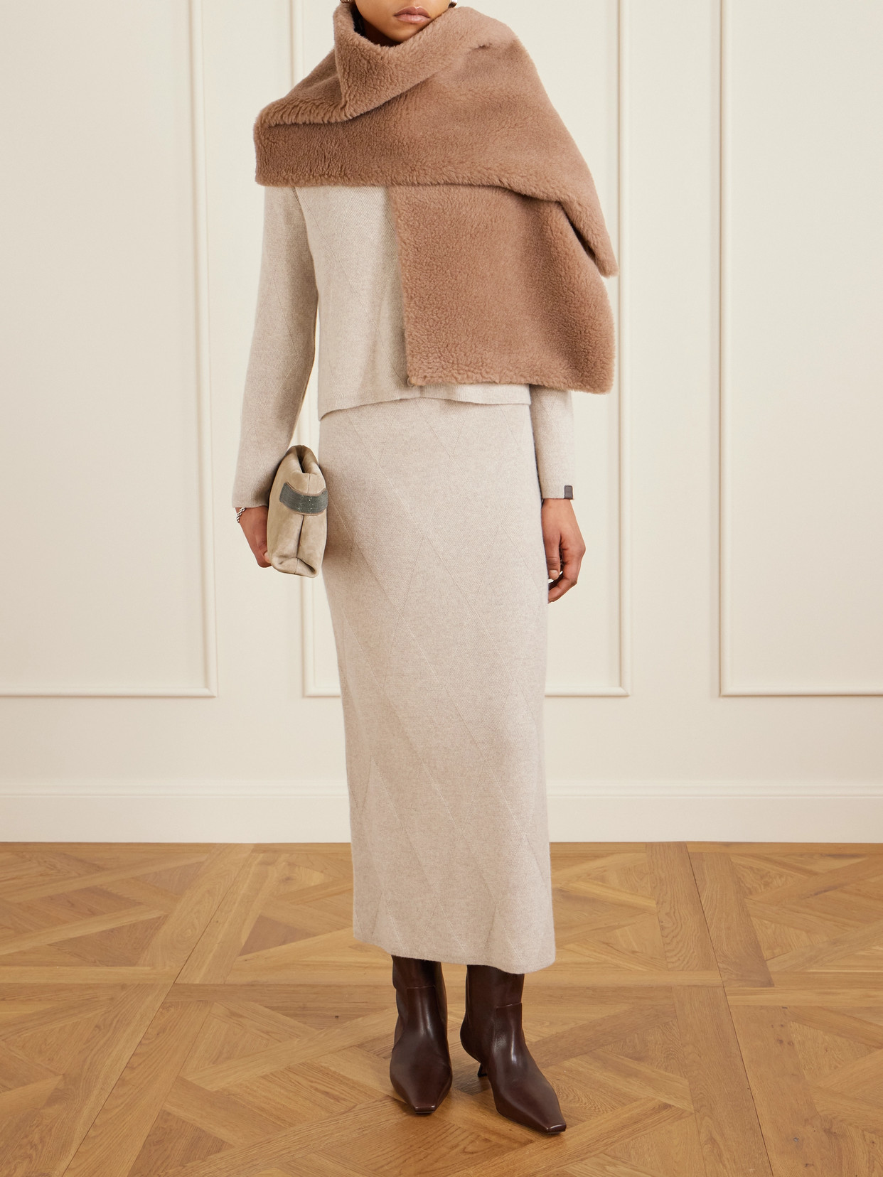 Max Mara Wool And Silk-blend Fleece Scarf In Brown