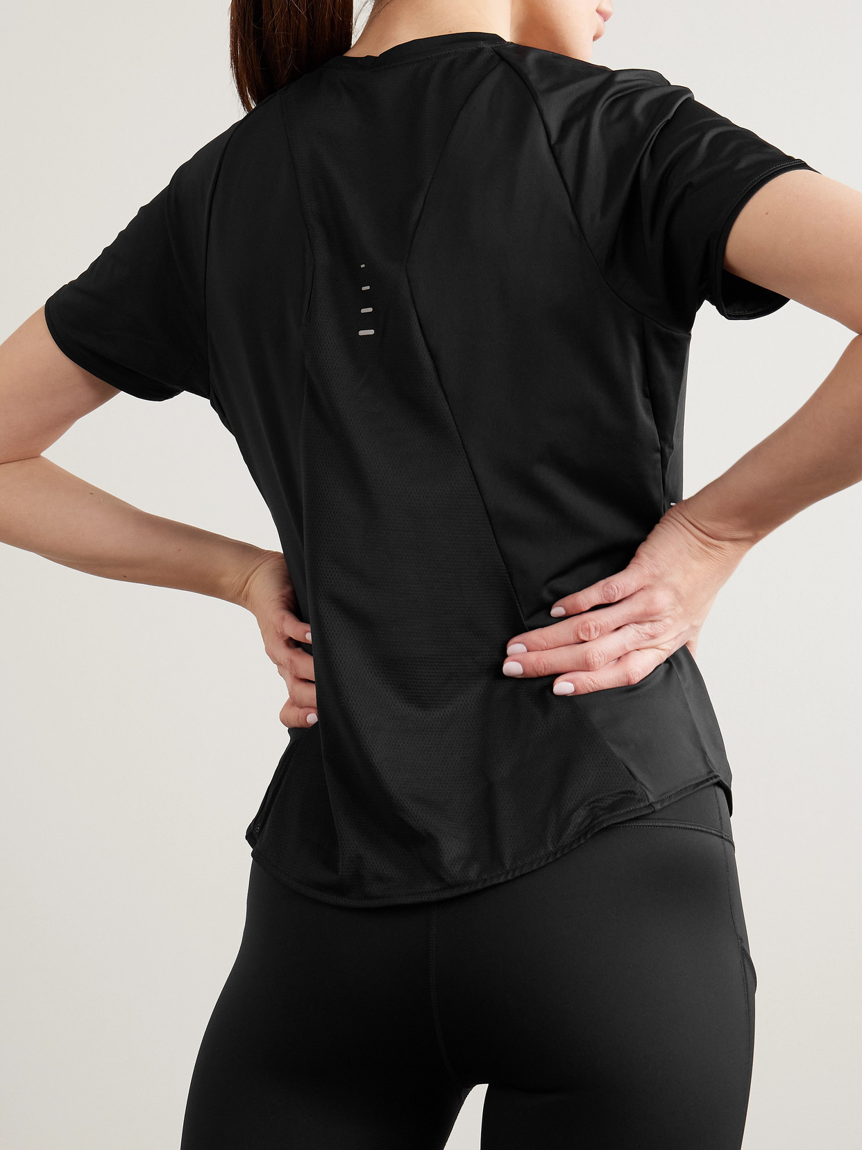 Swift Mesh-Trimnmed Dri-Fit T-Shirt
