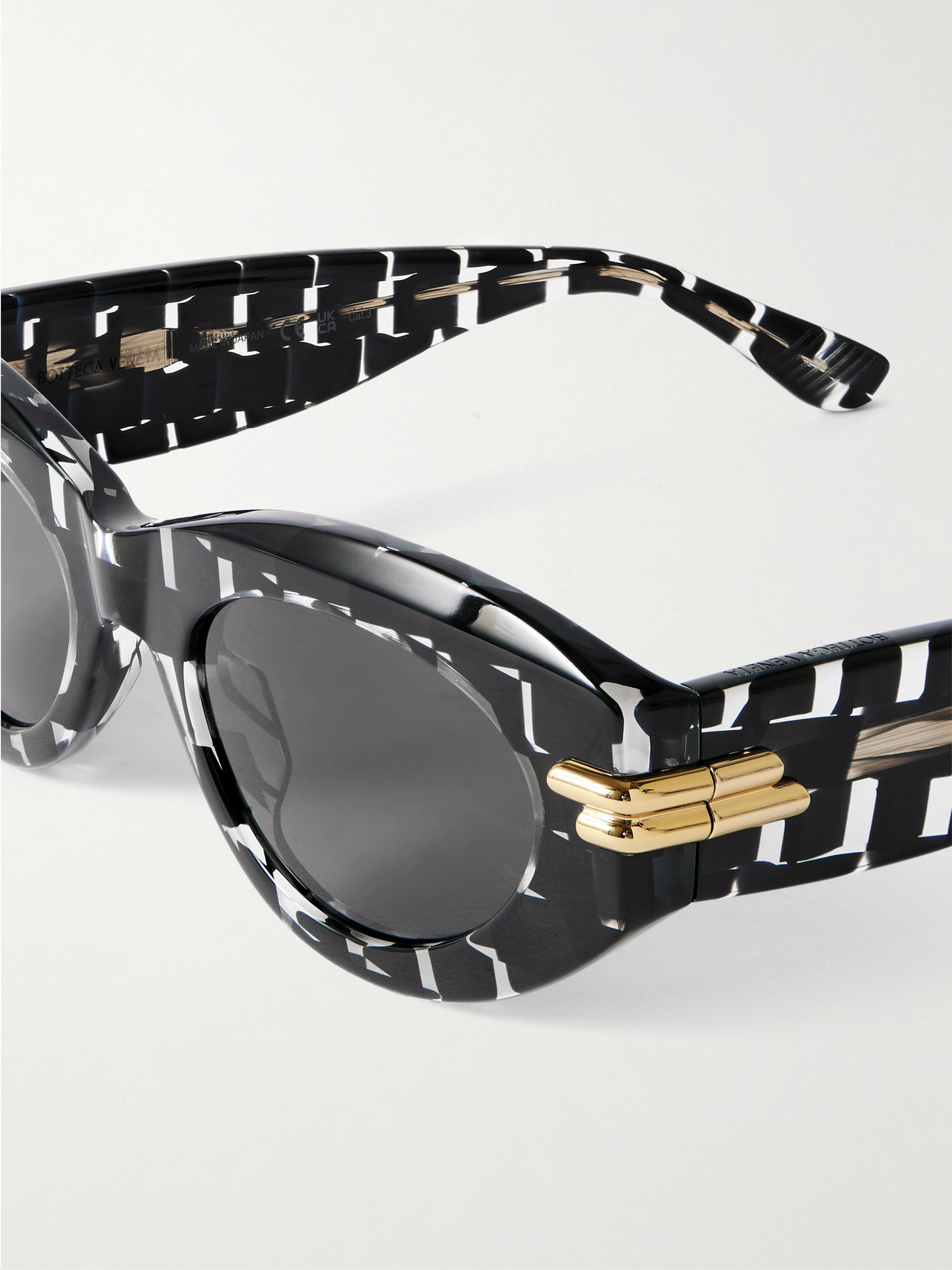 Bottega Veneta Oval-frame Acetate Sunglasses In Black