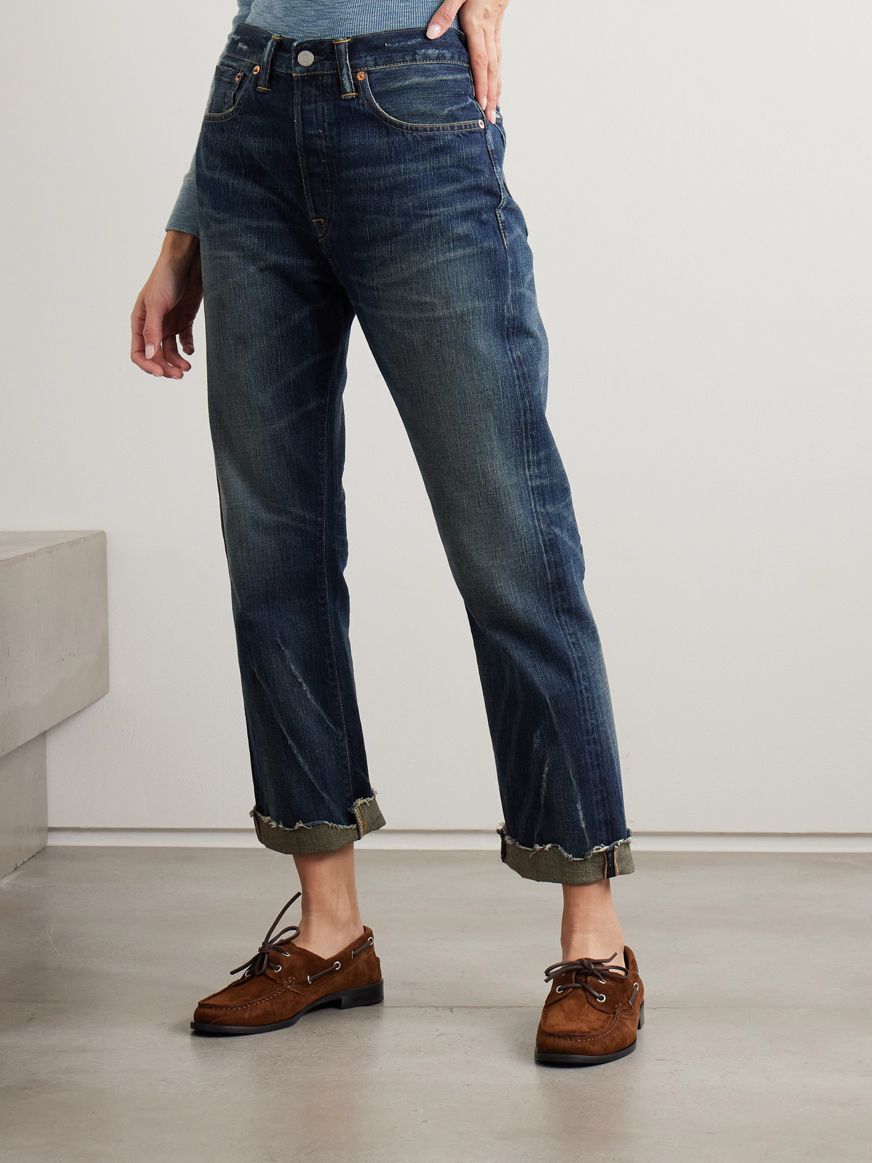 Cropped Mid-Rise Straight-Leg Jeans