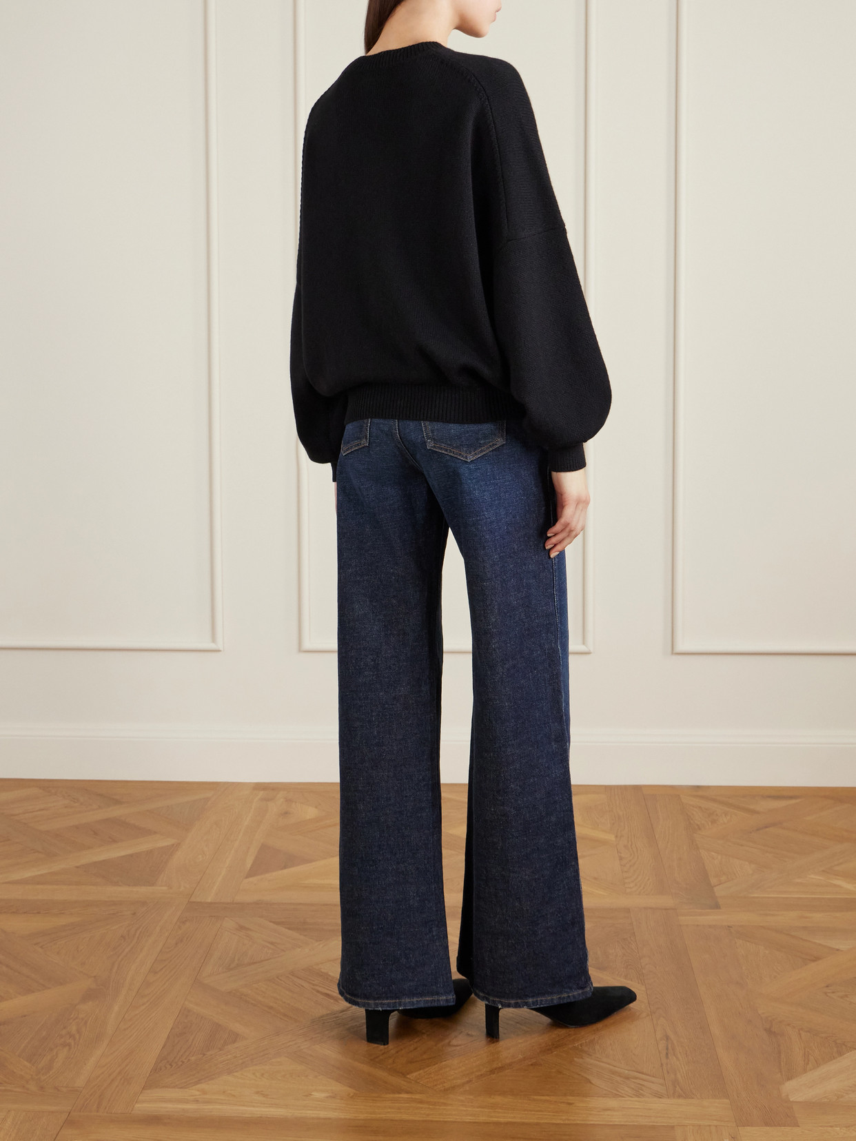 Khaite Margaux Cashmere Sweater In Black