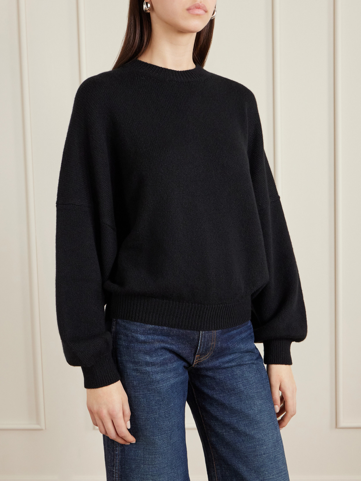 Khaite Margaux Cashmere Sweater In Black