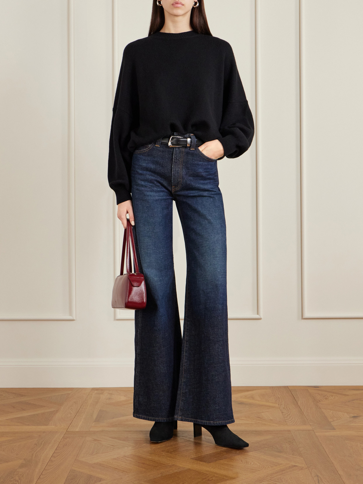 Khaite Margaux Cashmere Sweater In Black