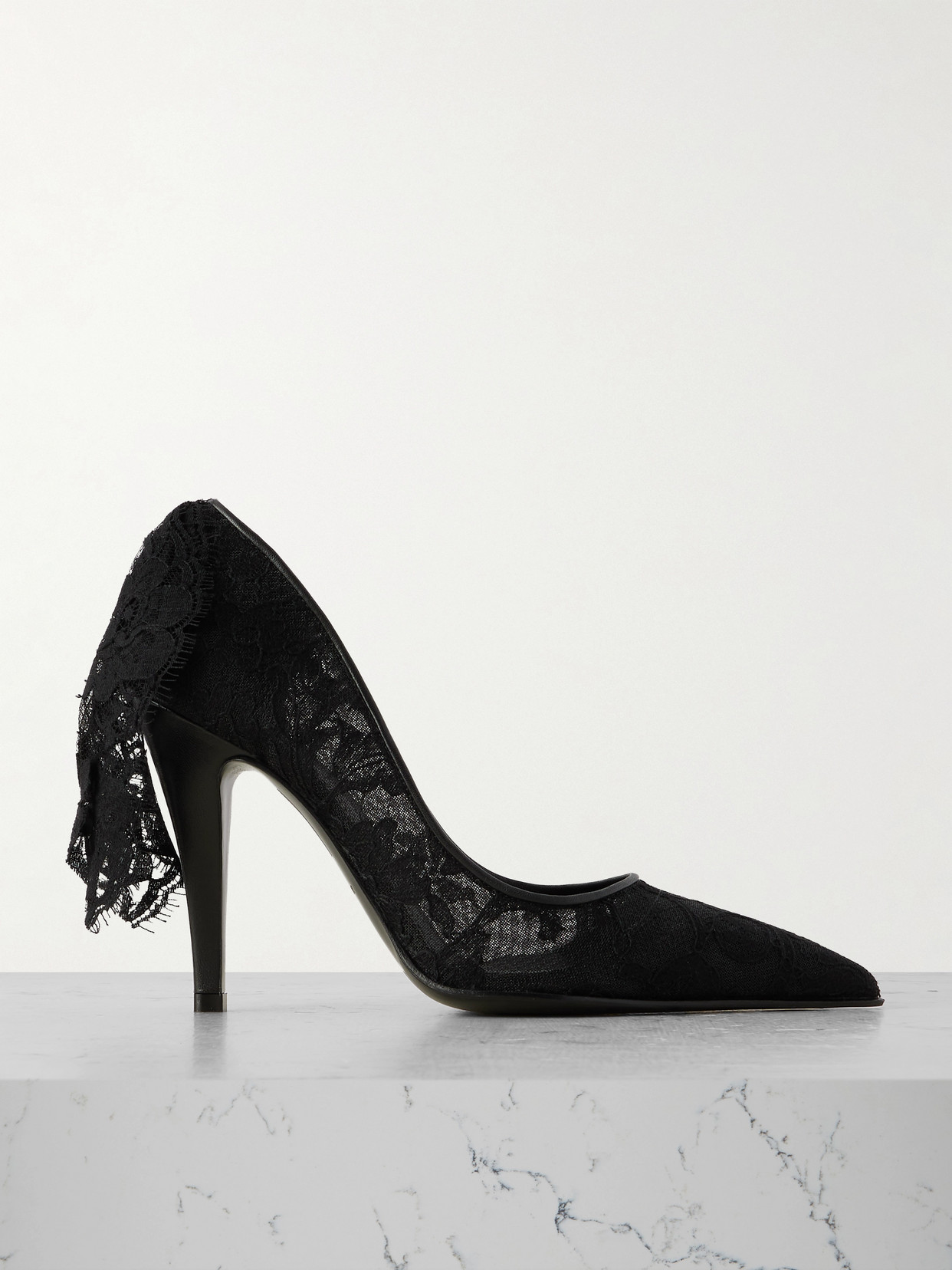 Alexander Mcqueen Mcqueen Drape Lace Pointed Toe Pump In Black