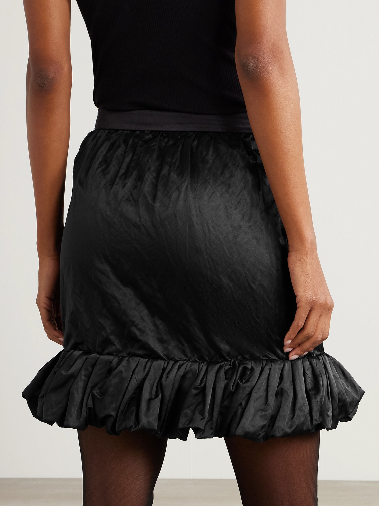 Chloé Ruffled Satin Mini Skirt In Black