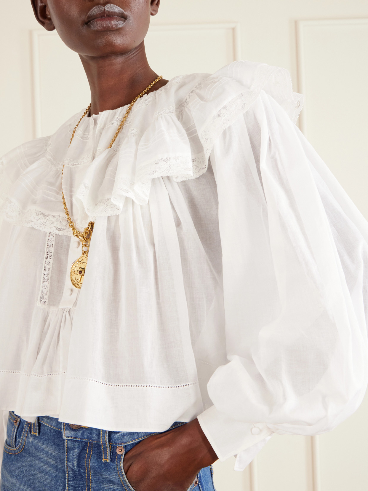 Chloé Milk Cotton Voile And Lace Ruffled Cropped Top In White