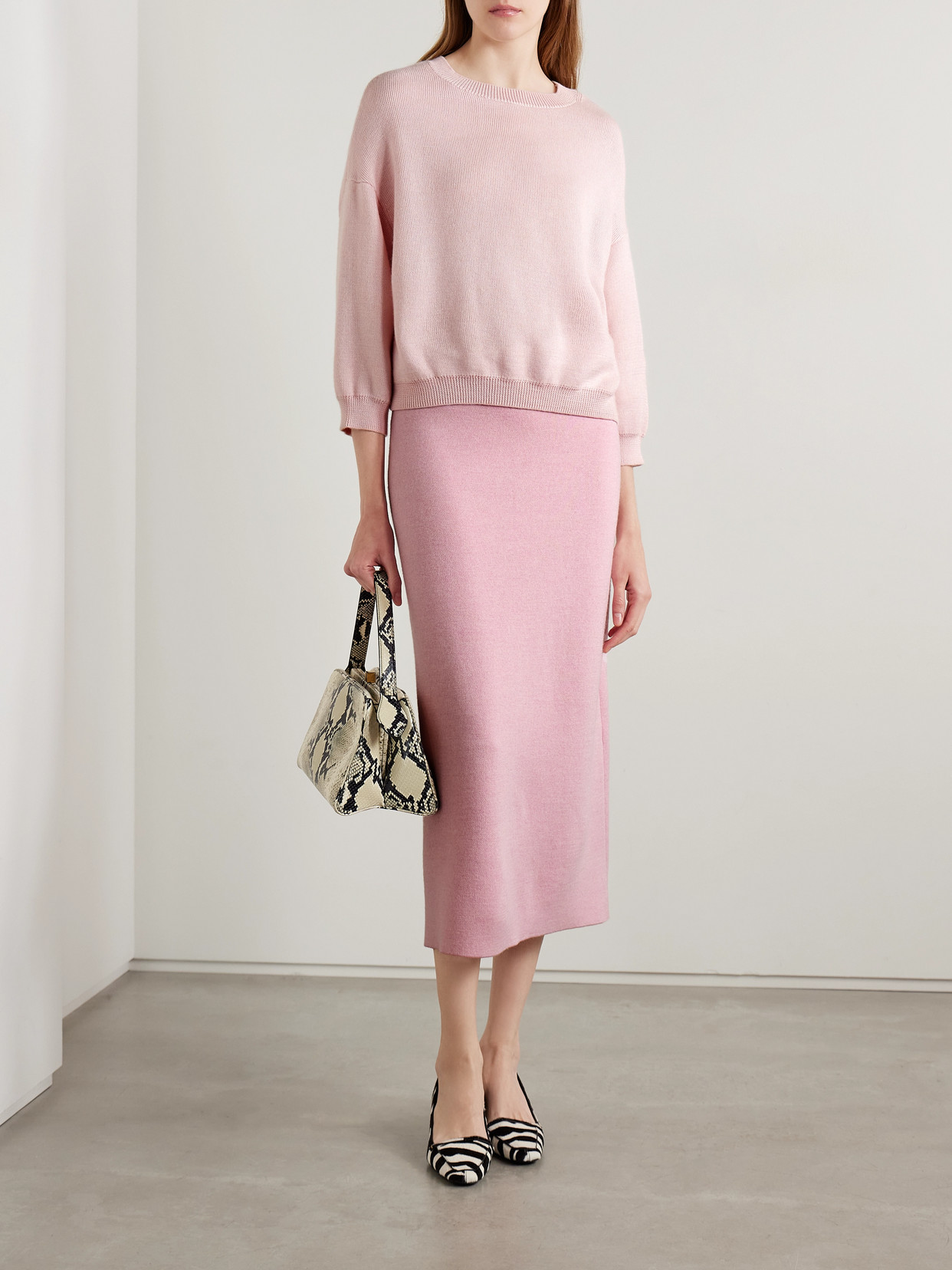Khaite Sabina Cashmere And Mohair-blend Sweater In Pink