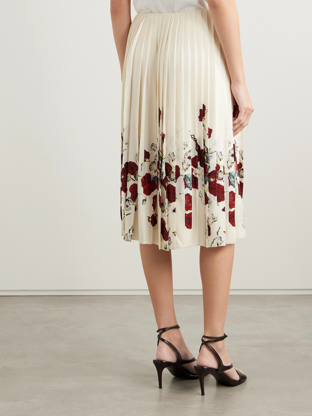 Khaite Anya Pleated Floral-print Satin-twill Midi Skirt In White
