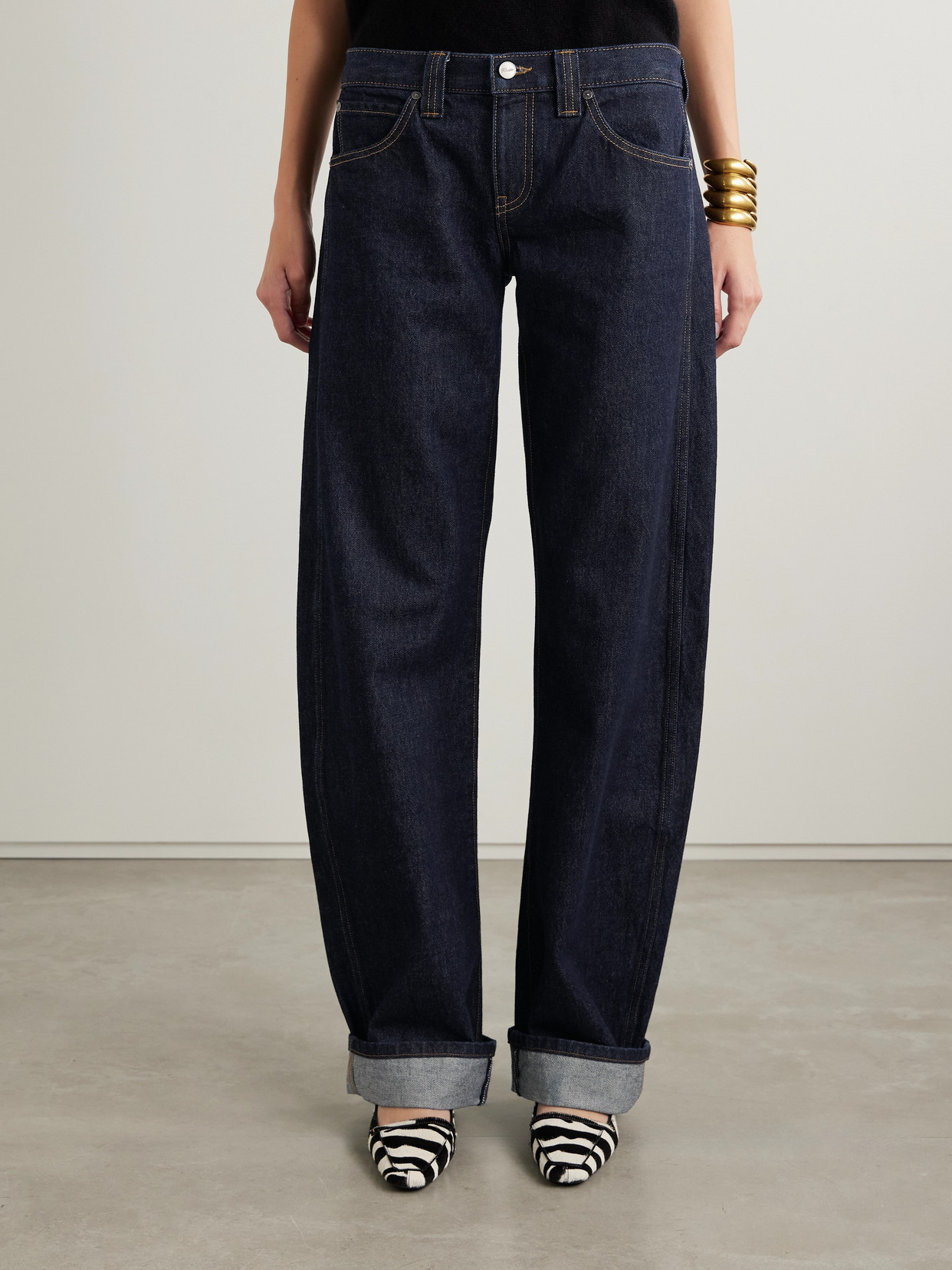 Khaite Karo Mid-rise Barrel-leg Jeans In Blue