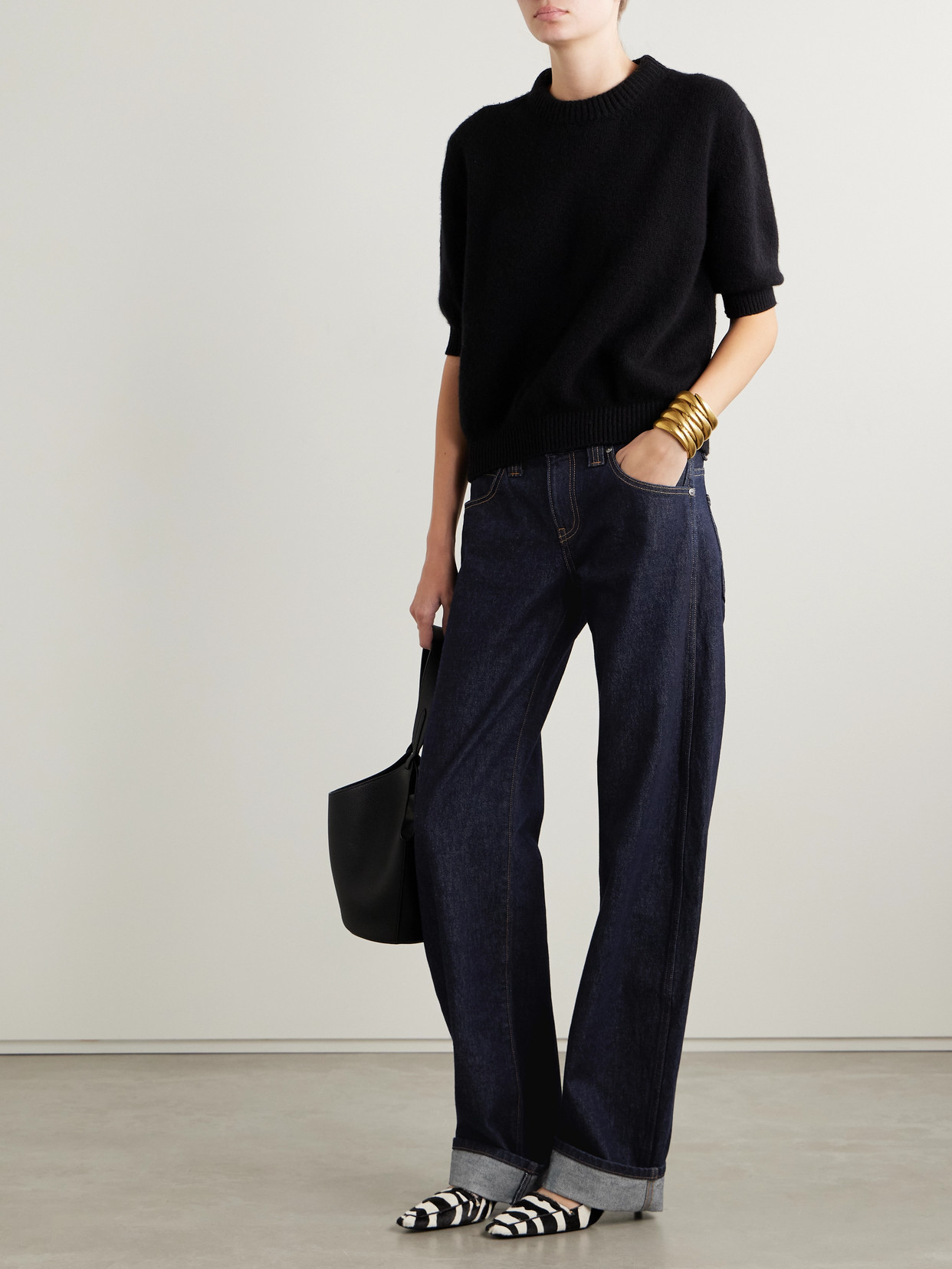 Khaite Karo Mid-rise Barrel-leg Jeans In Blue