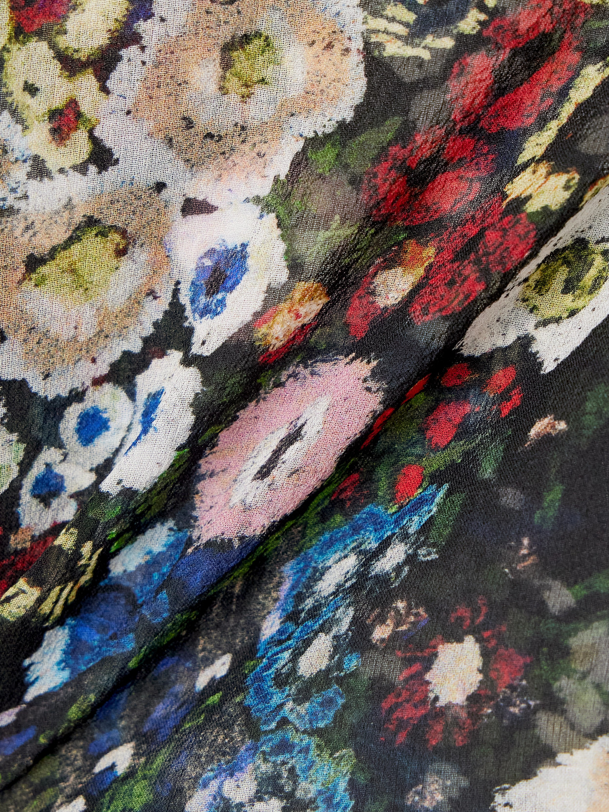 Khaite Tilly Floral-print Silk-chiffon Shorts In Multi