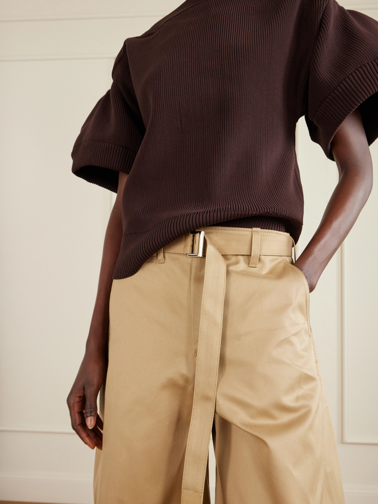 Sacai Womens Beige Wide-leg Belted Cotton Chino Shorts In Brown