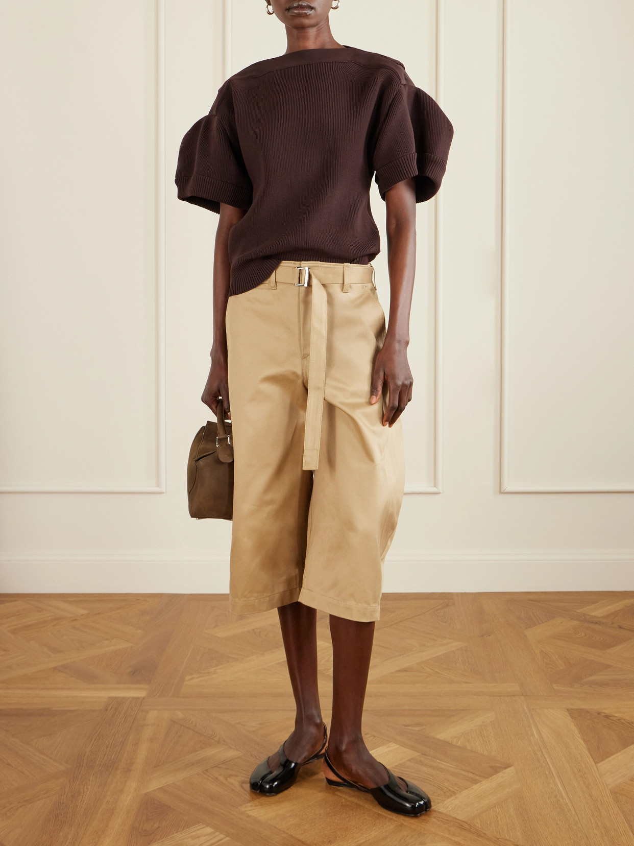 Sacai Womens Beige Wide-leg Belted Cotton Chino Shorts In Brown