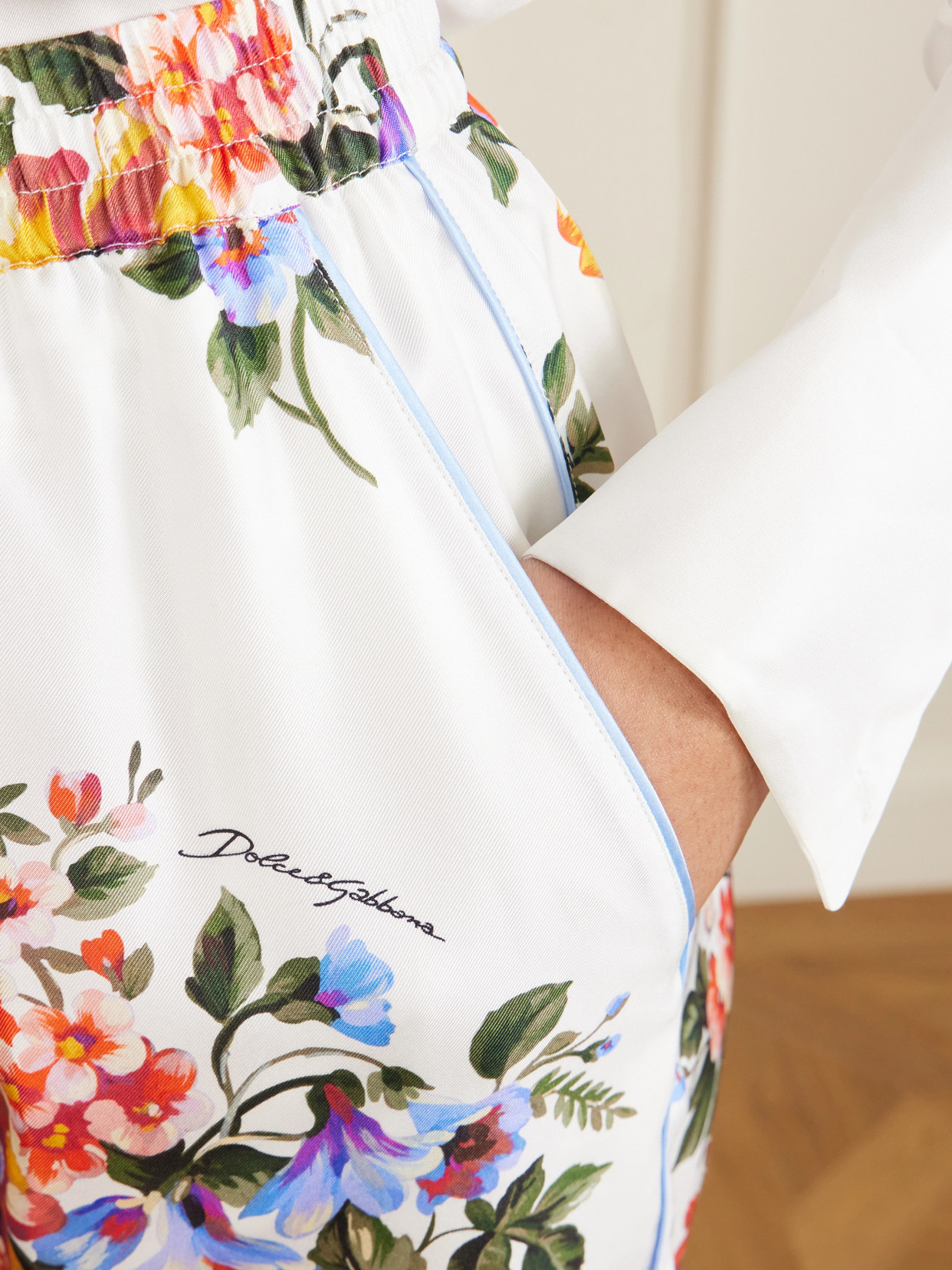 Dolce & Gabbana Floral Print Knee Length Tailored Shorts In Multi