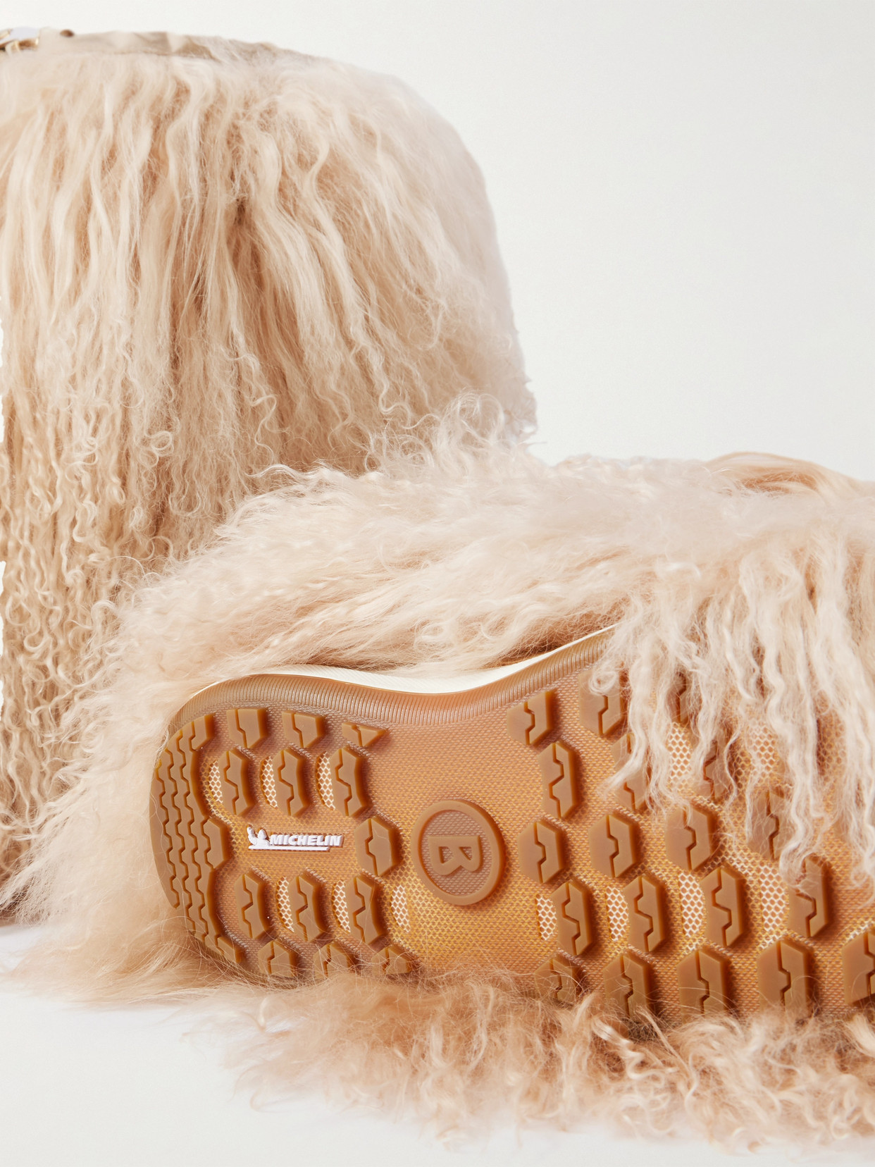 Bogner Les Arcs 10 Shearling Ankle Boots In Neutral