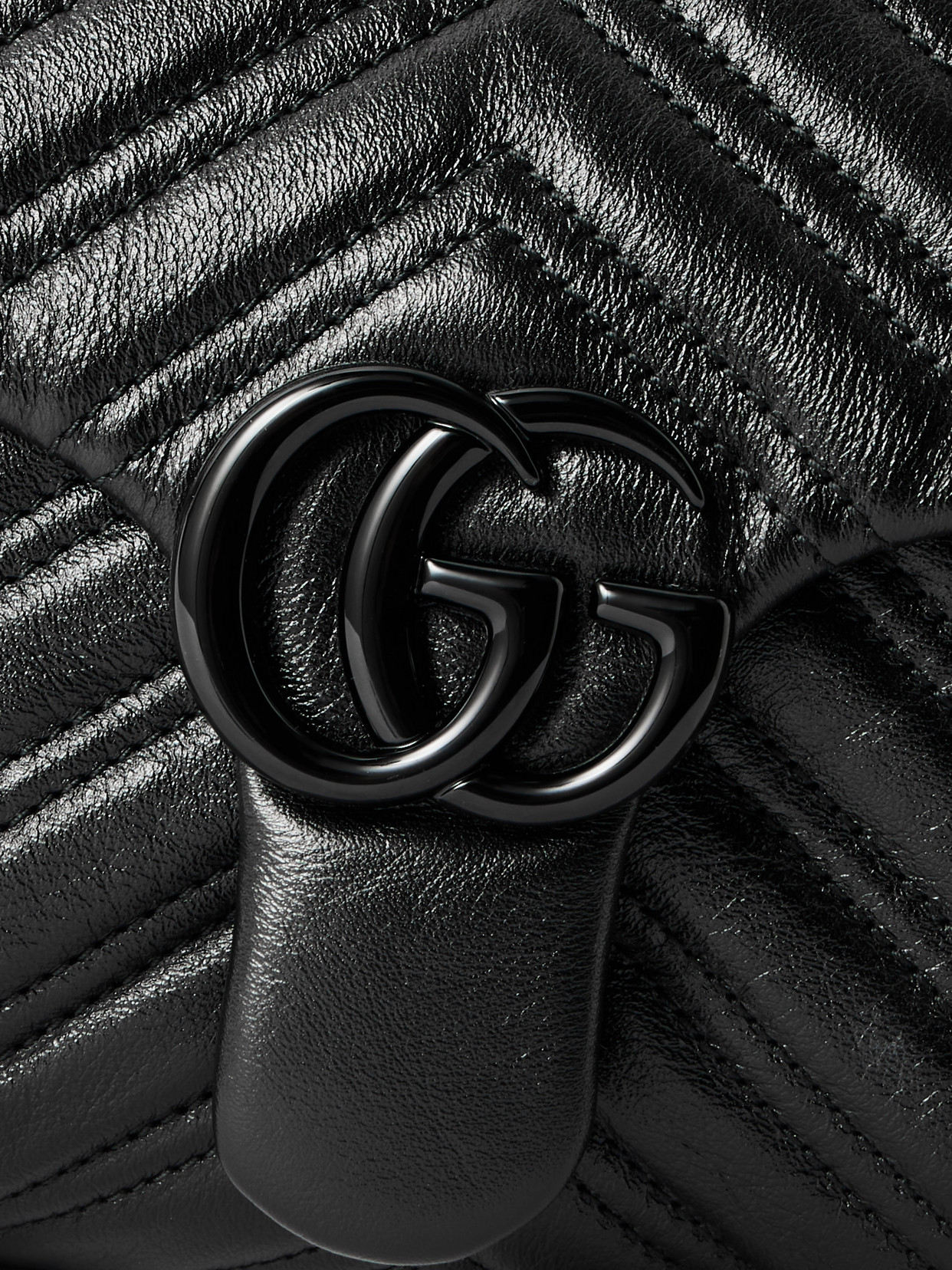 GG Marmont Quilted Shoulder Bag