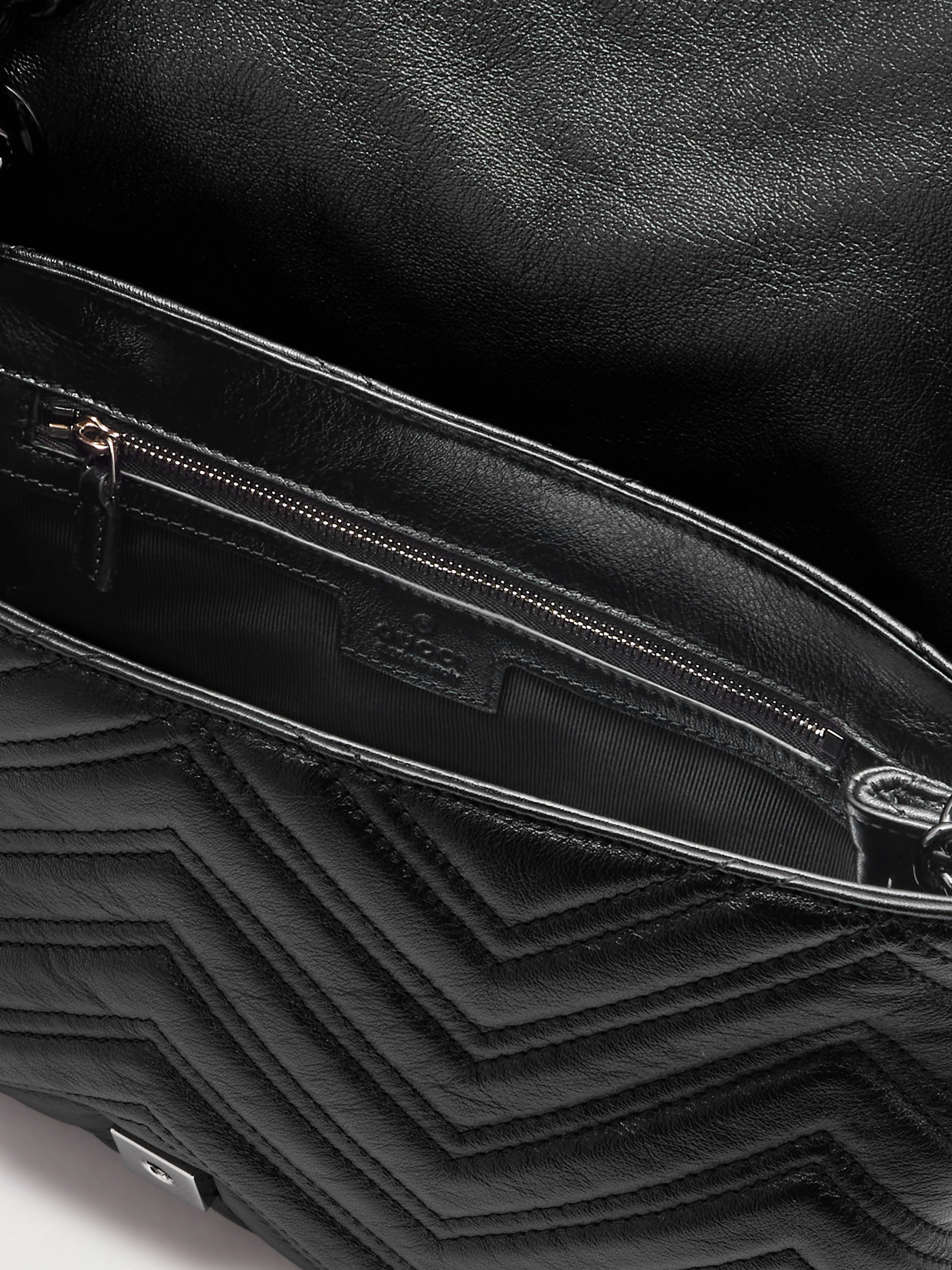 GG Marmont Quilted Shoulder Bag