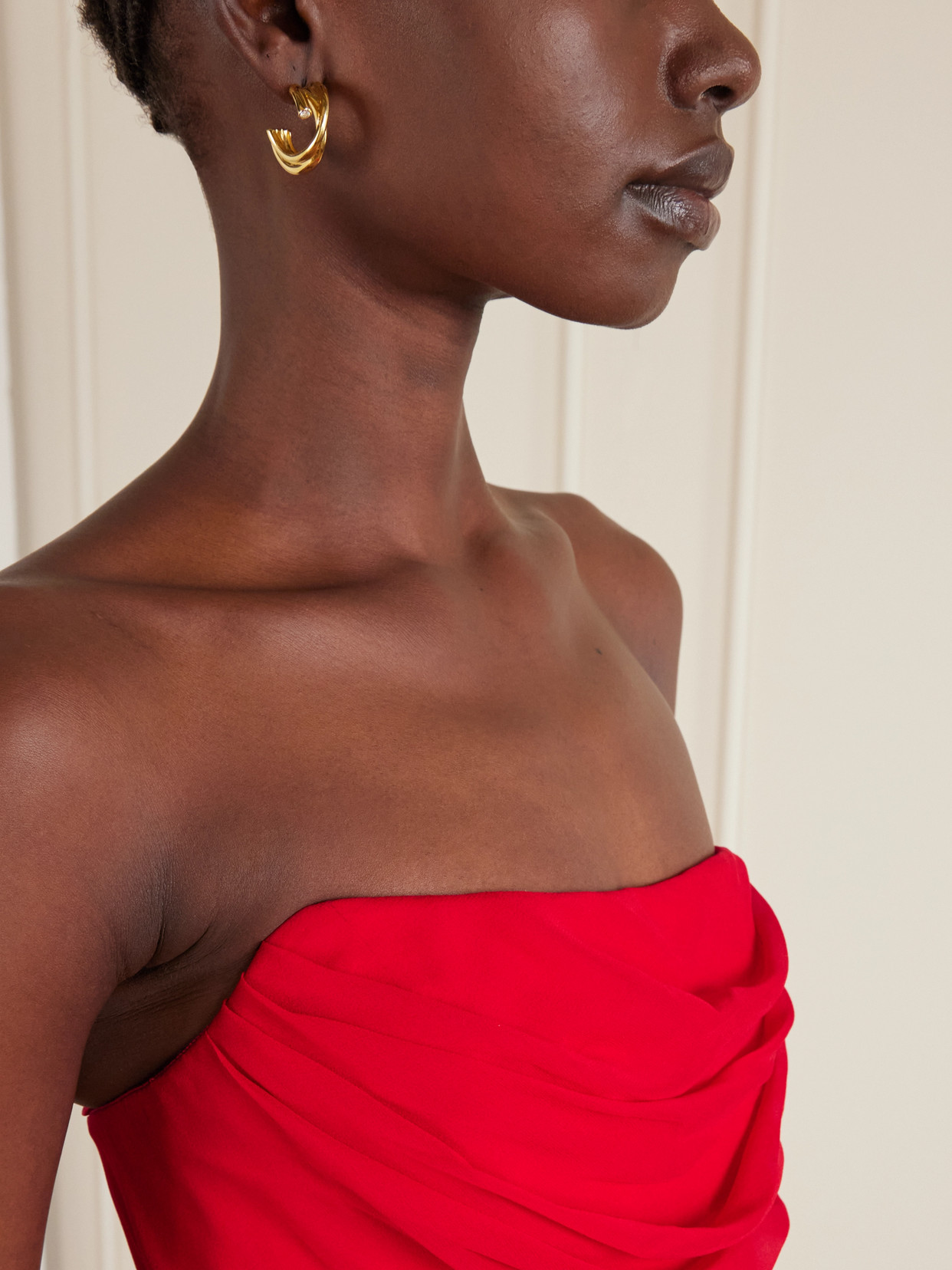 Carolina Herrera Strapless Draped Silk-chiffon Midi Dress In Red