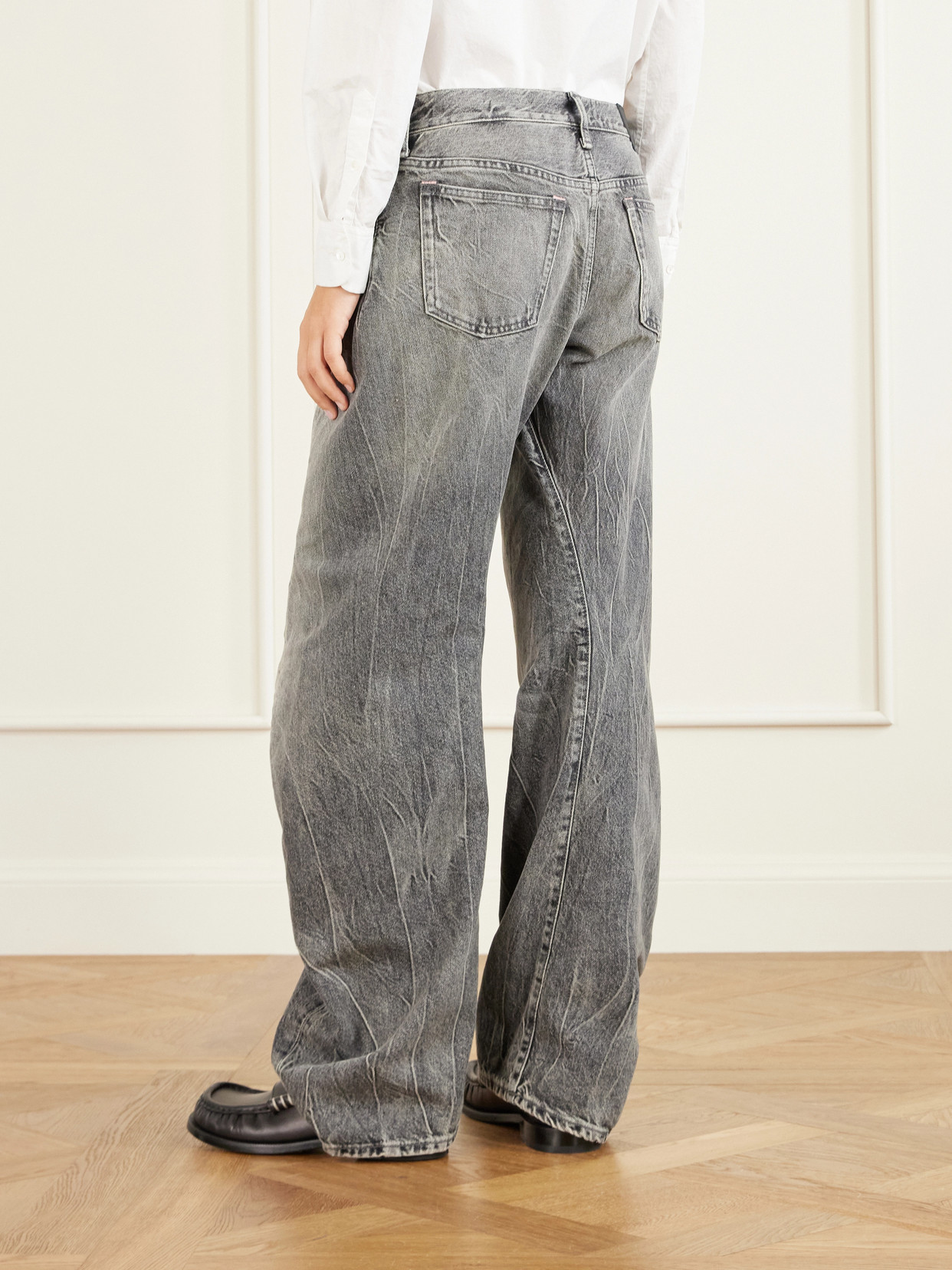 2006F Low-Rise Barrel-Leg Jeans