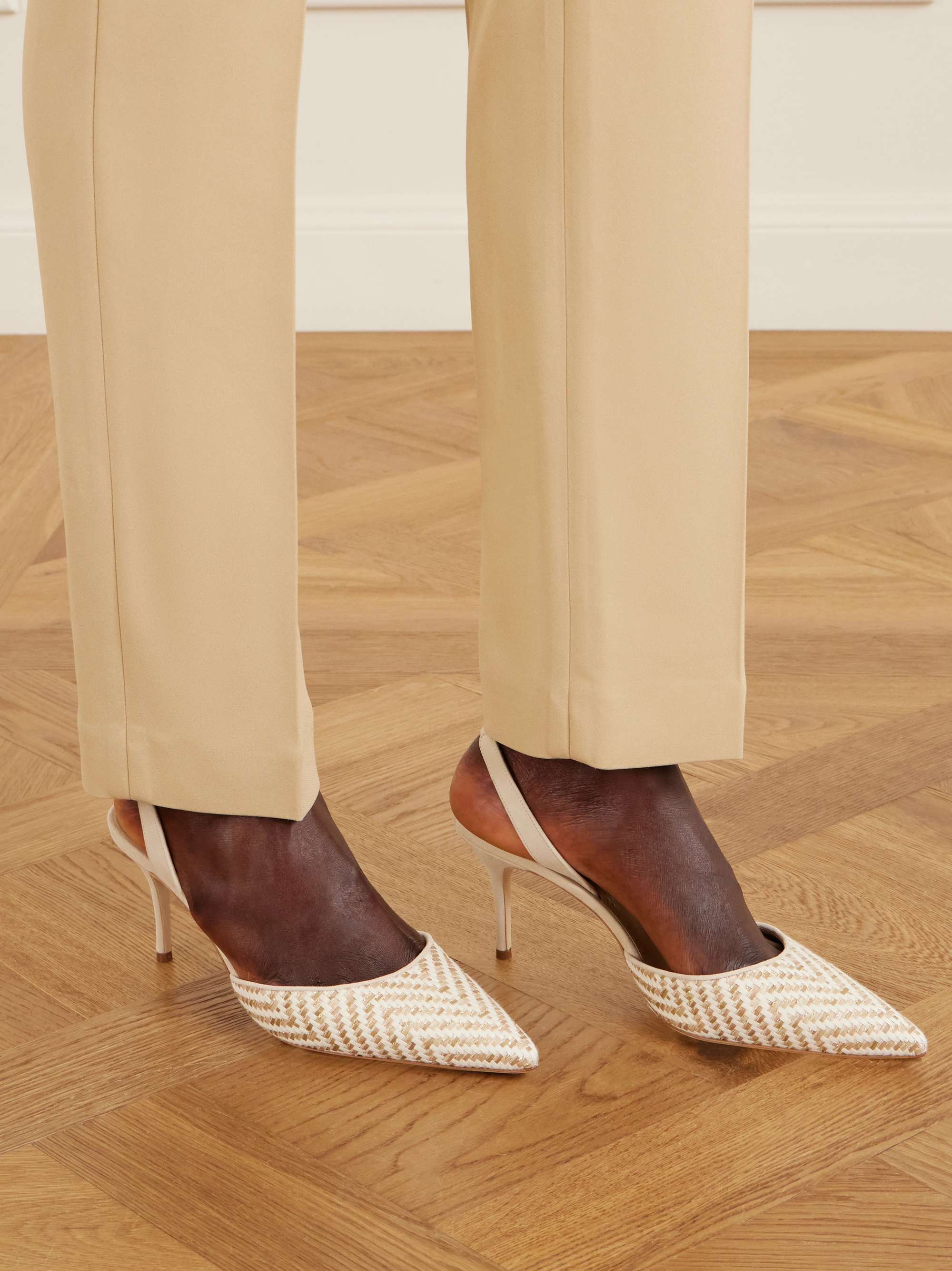MANOLO BLAHNIK 