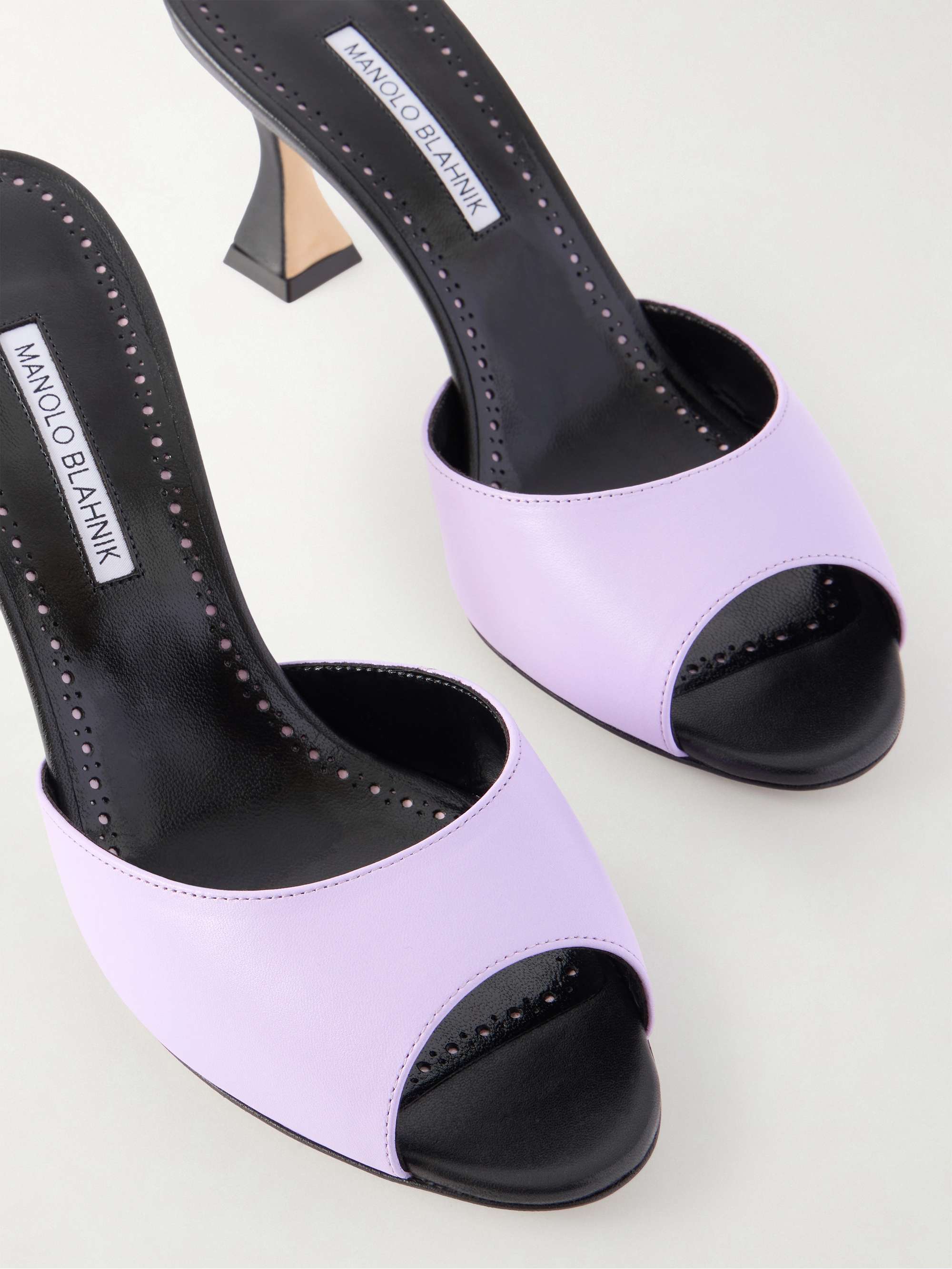 MANOLO BLAHNIK パープル 4センチヒール Manolo Blahnik BB Pointy Toe Pump in Purple Suede - Meghan