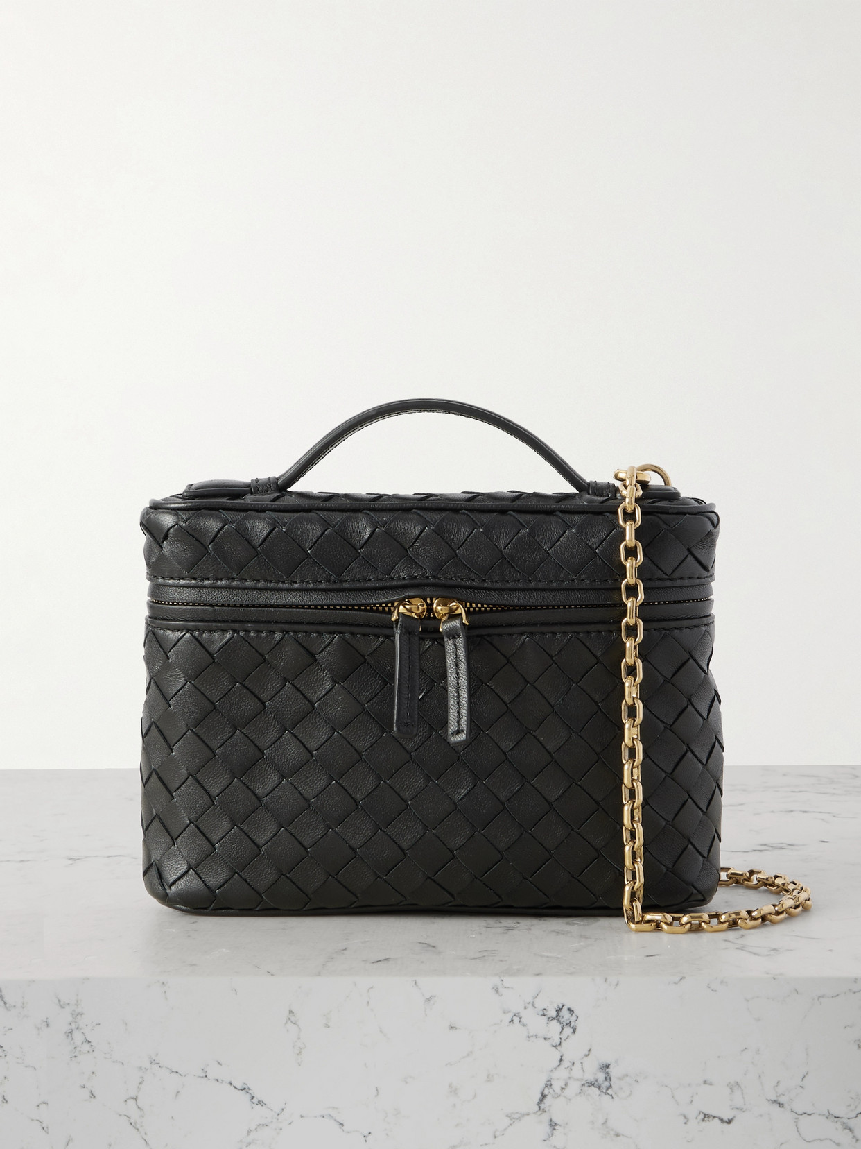 Bottega Veneta Intrecciato Leather Shoulder Bag In Black