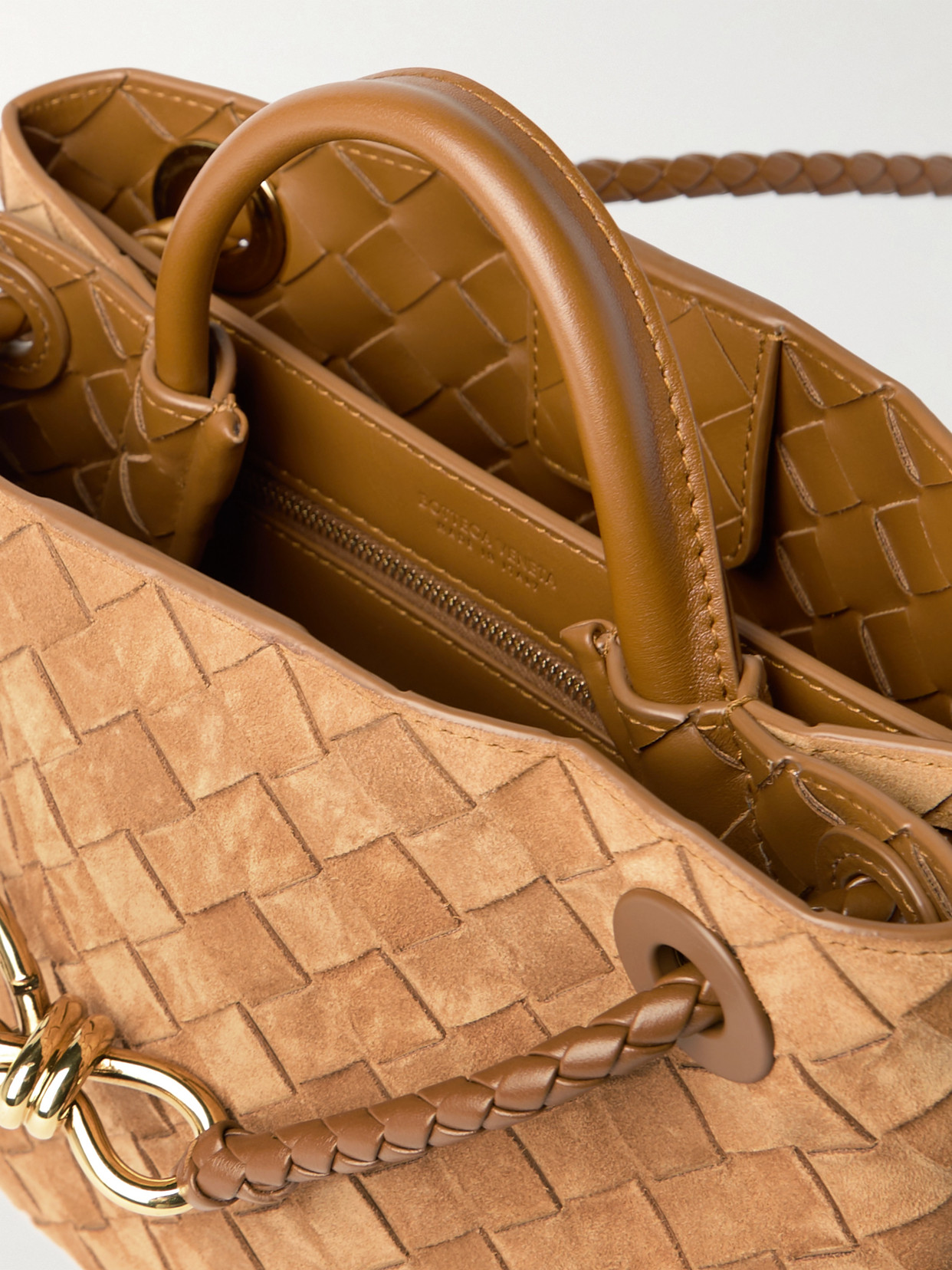 Bottega Veneta Womens Biscuit-mb-biscuit Andiamo Small Intrecciato Leather Shoulder Bag In Brown