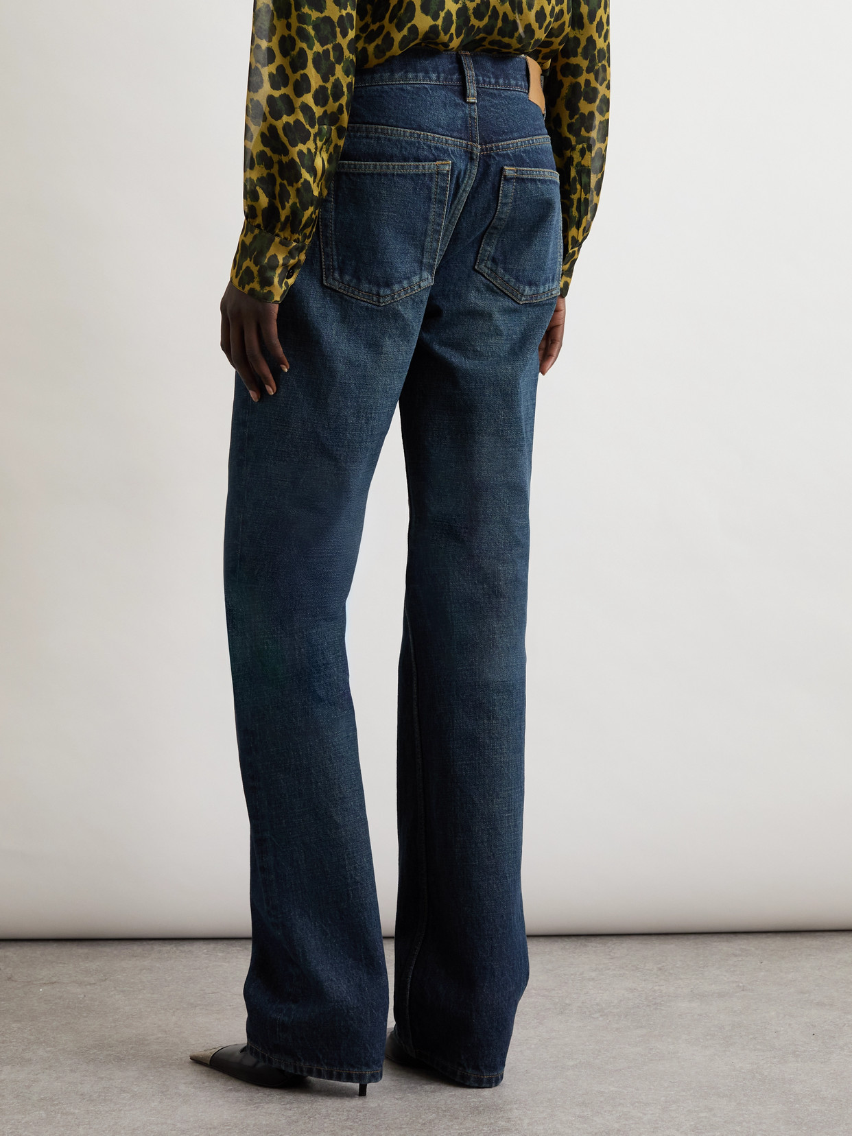 Nico Mid-Rise Straight-Leg Jeans