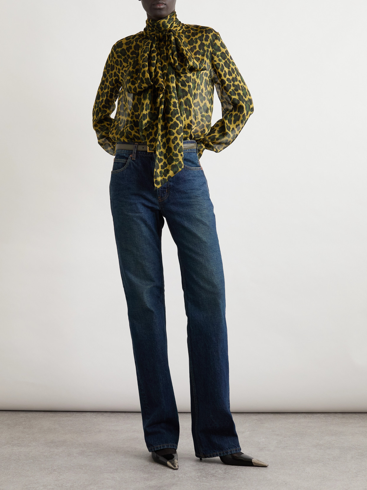 Nico Mid-Rise Straight-Leg Jeans