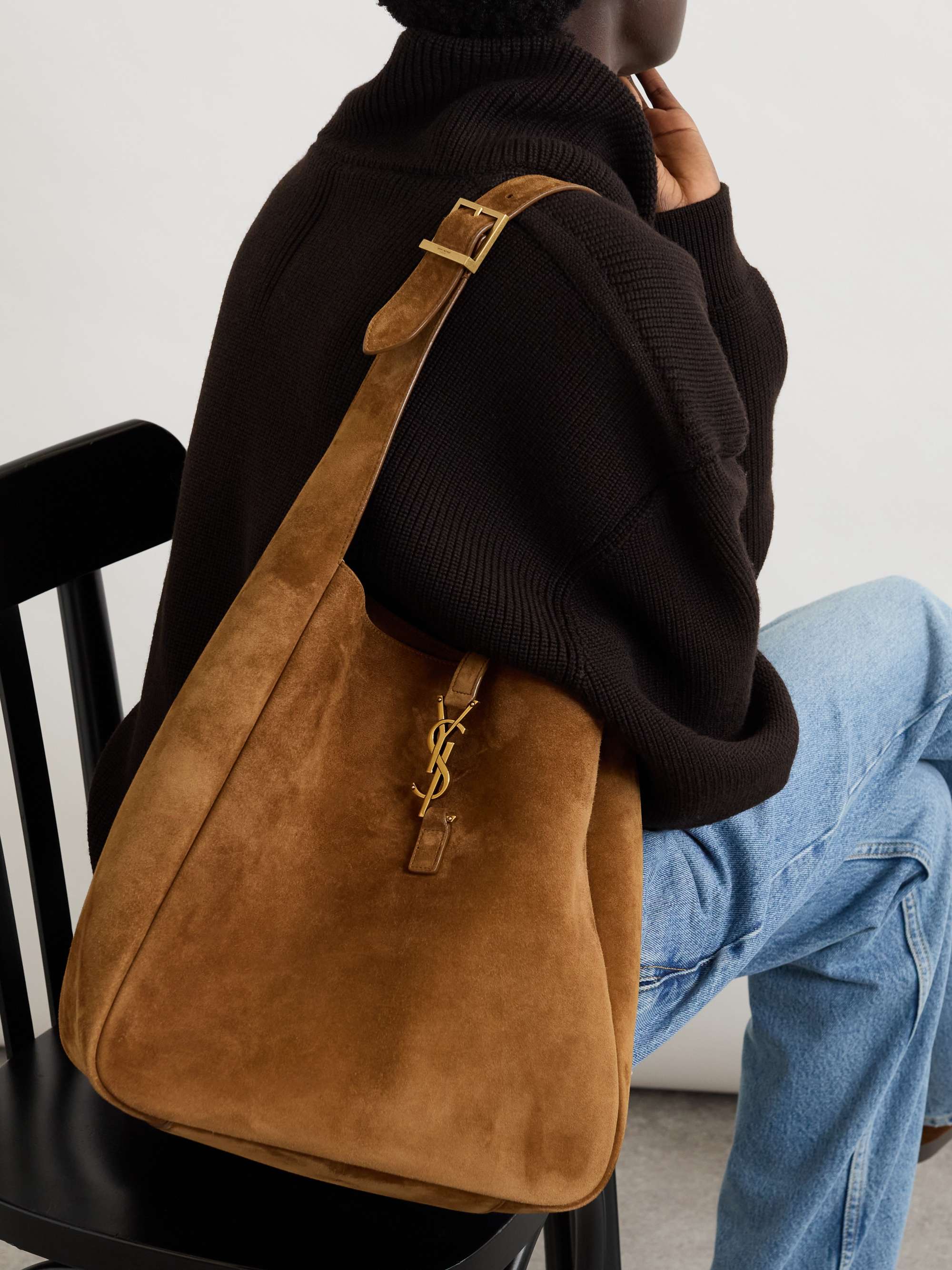 Le 5 à 7 Supple large suede shoulder bag - orange - One Size