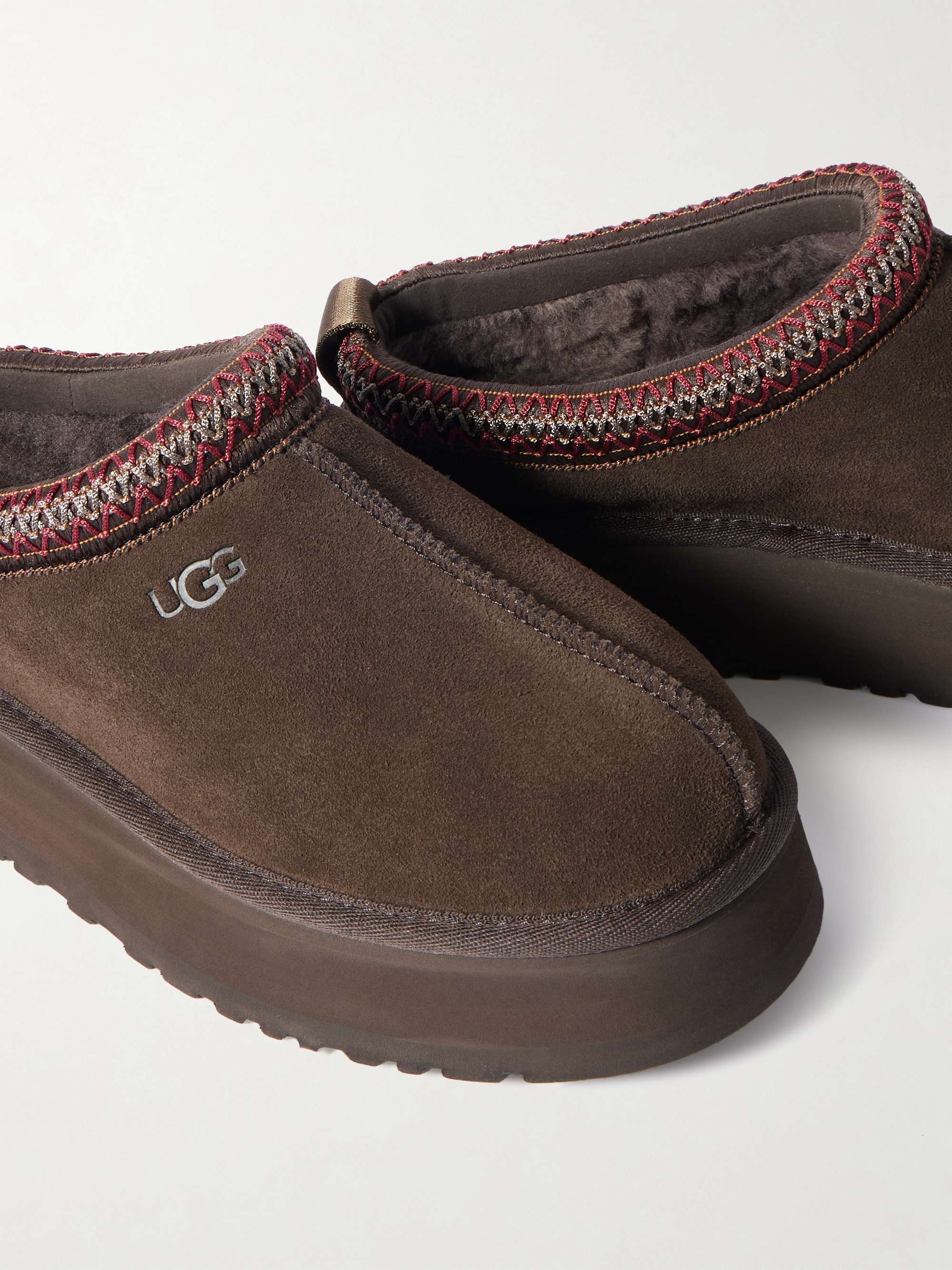 UGG 