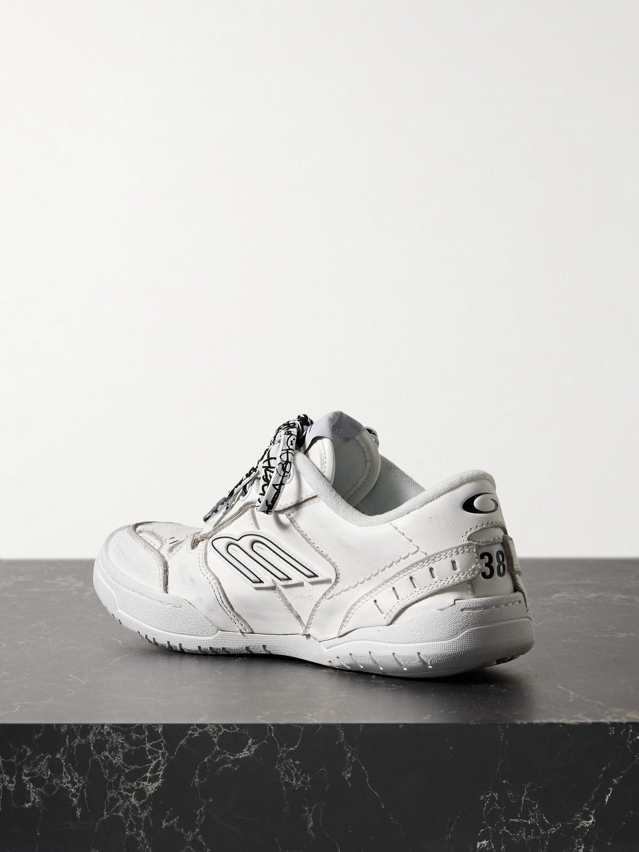Balenciaga Hamptons 3b Sports Icon Leather Sneakers In White