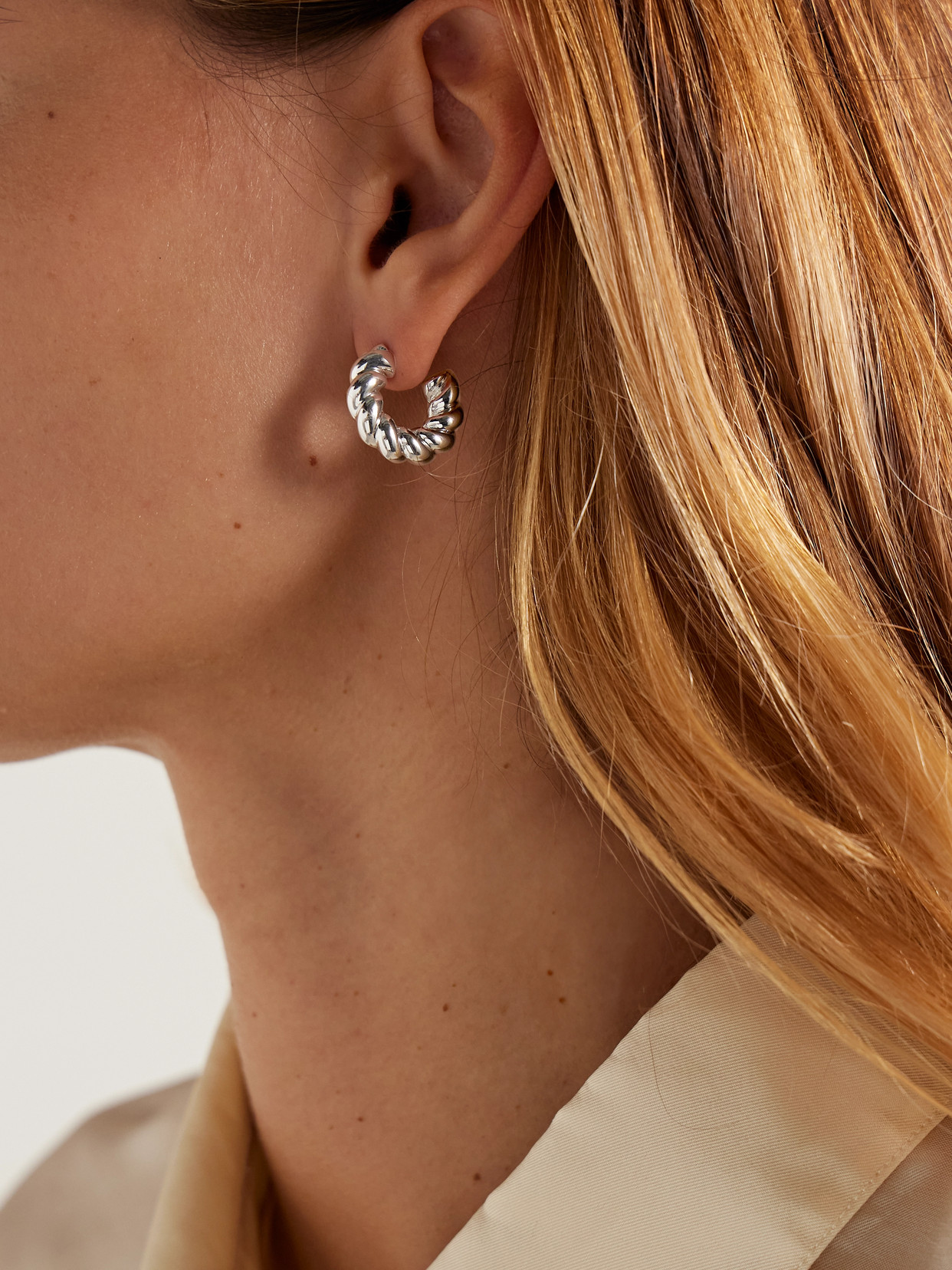 Roxanne Assoulin The Rope Chain Silver-tone Hoop Earrings In Metallic