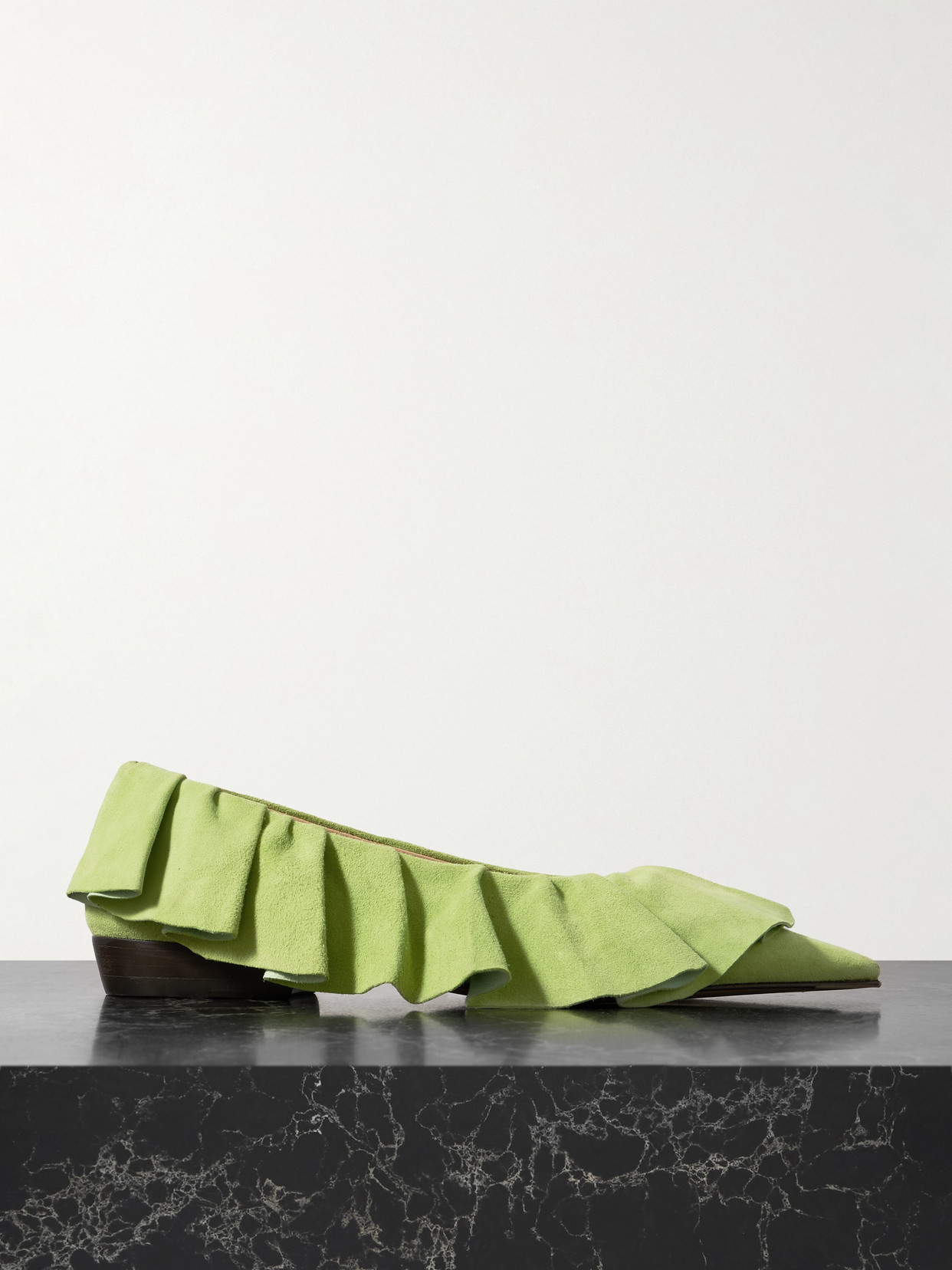 Jw Anderson Ruffled Suede Ballet Flats In Green