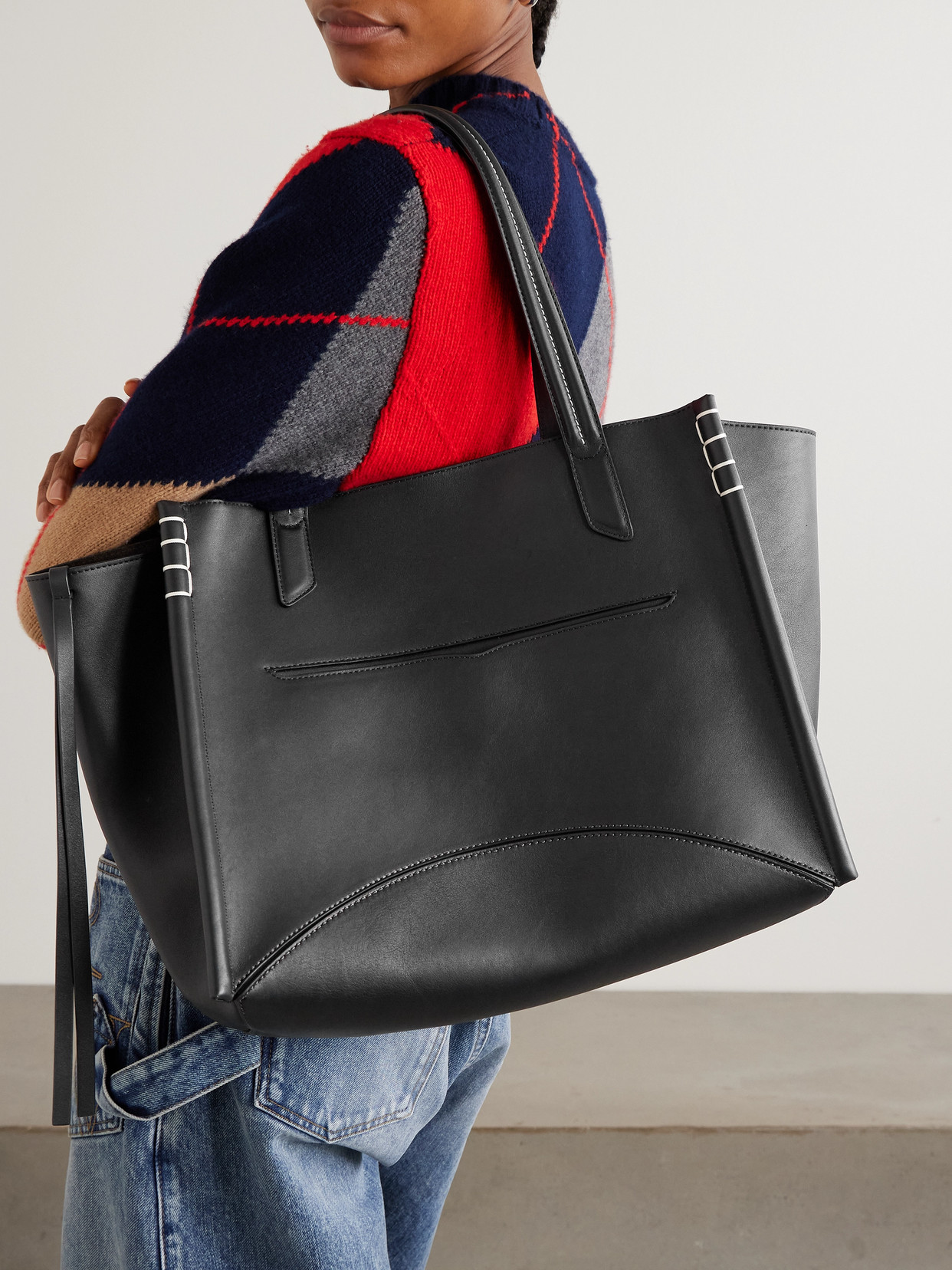 Jw Anderson Loafer Cabas Tasseled Leather Shoulder Bag In Black