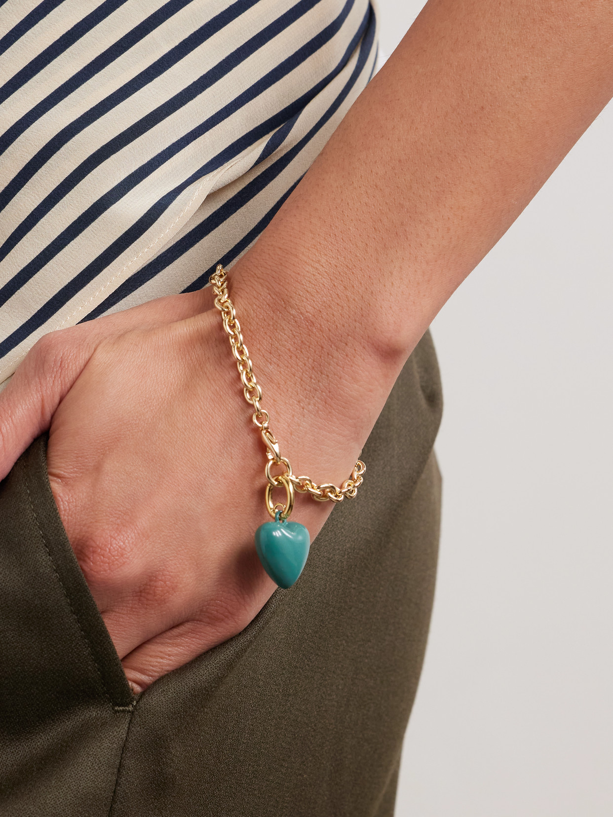 Roxanne Assoulin The Mini Puffy Heart Gold-tone And Enamel Bracelet In Green