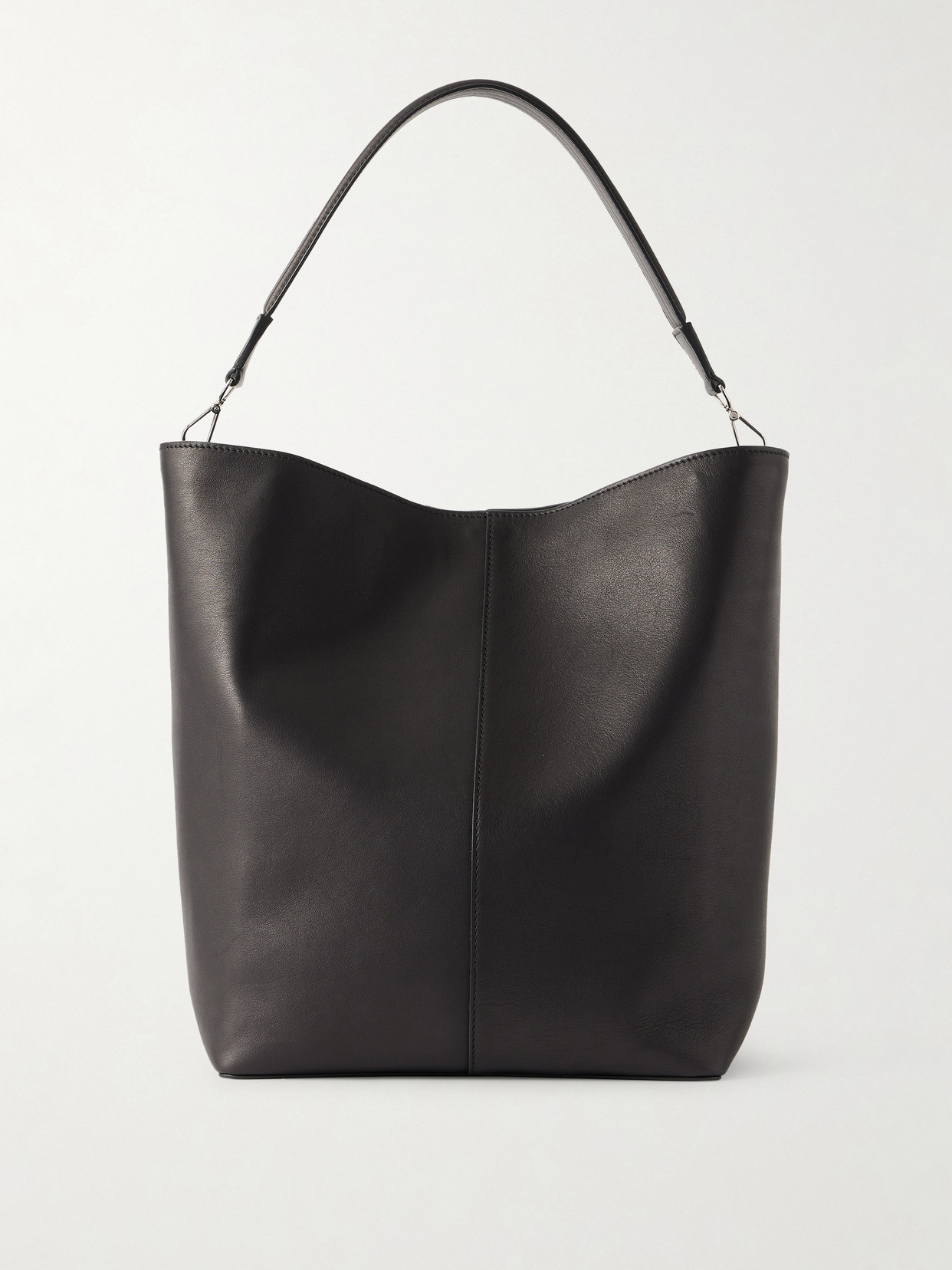 Metier Twist 26 Large Leather Tote In Black