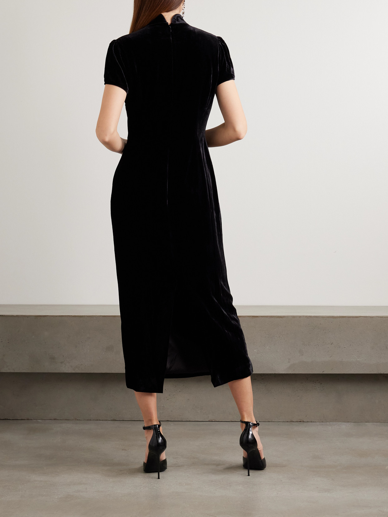 Saloni Taro-c Velvet Midi Dress In Black