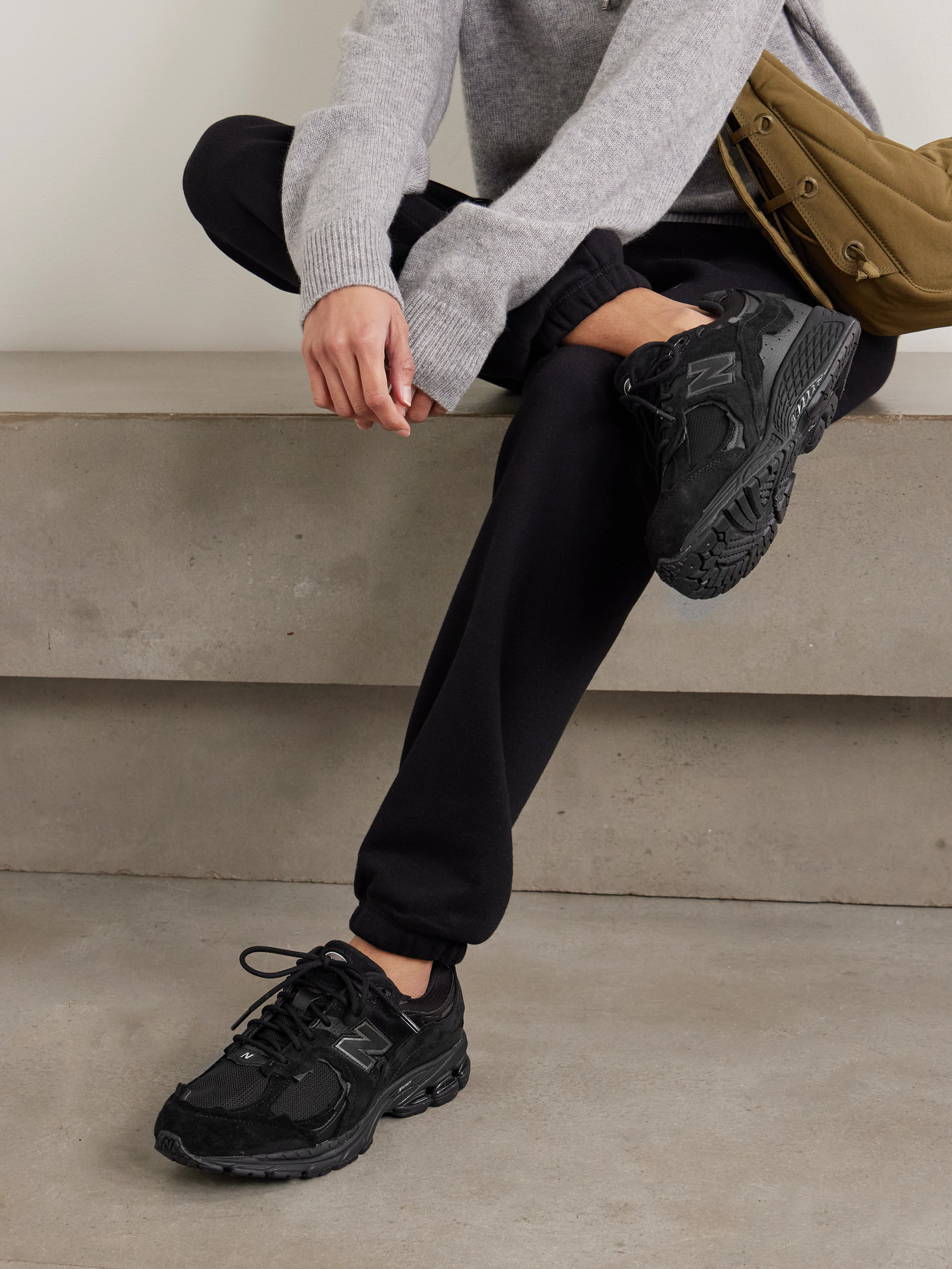 2002Dx Protection Pack Suede, Mesh And Gore-Tex Sneakers