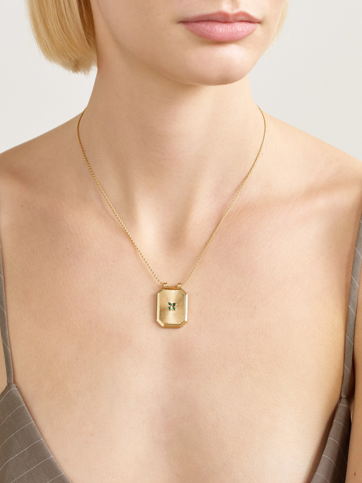 Marie Lichtenberg Luck Scapular 18-karat Gold Emerald Necklace In Gold