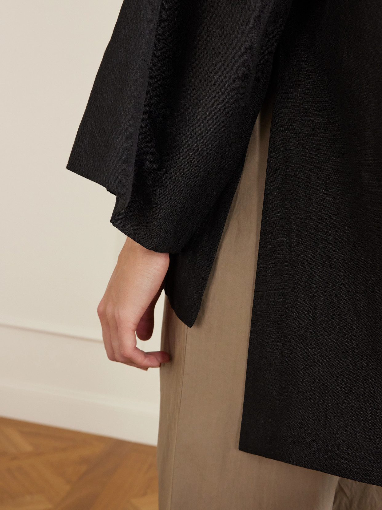 Junia Oversized Linen Blouse