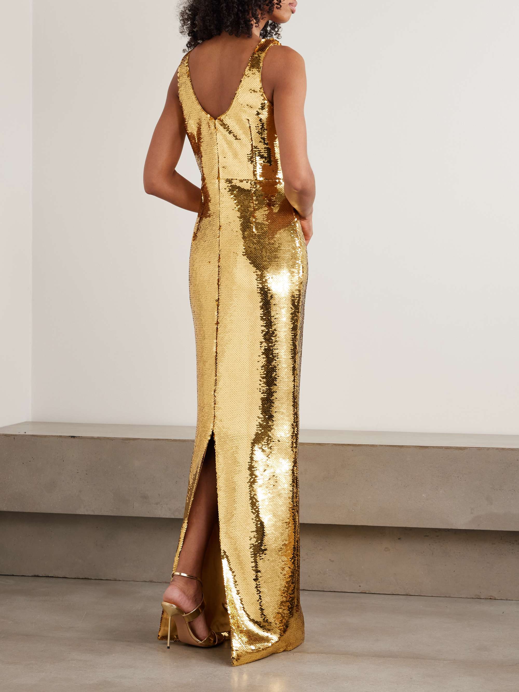 THE NEW ARRIVALS ILKYAZ OZEL 