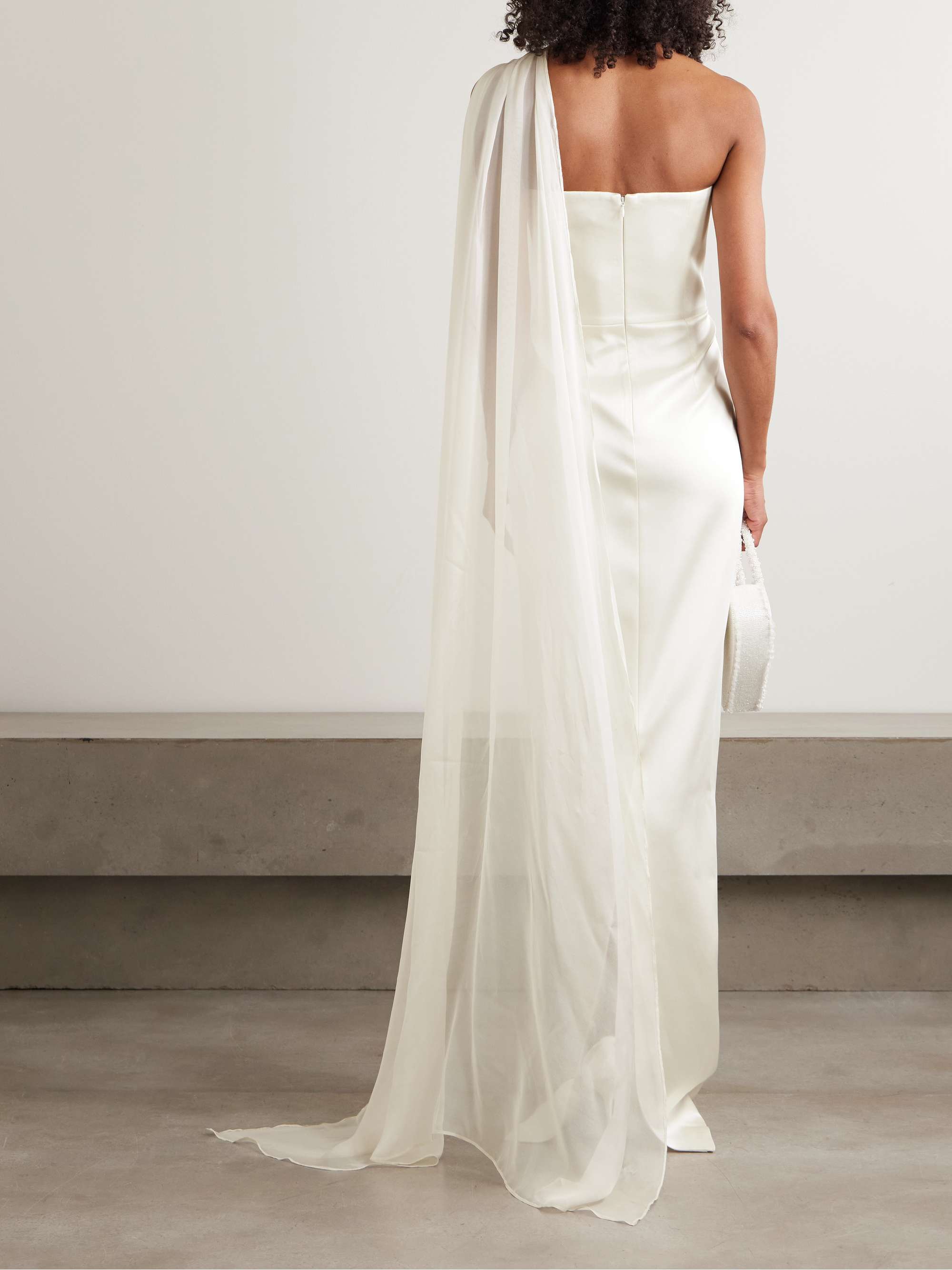 THE NEW ARRIVALS ILKYAZ OZEL 