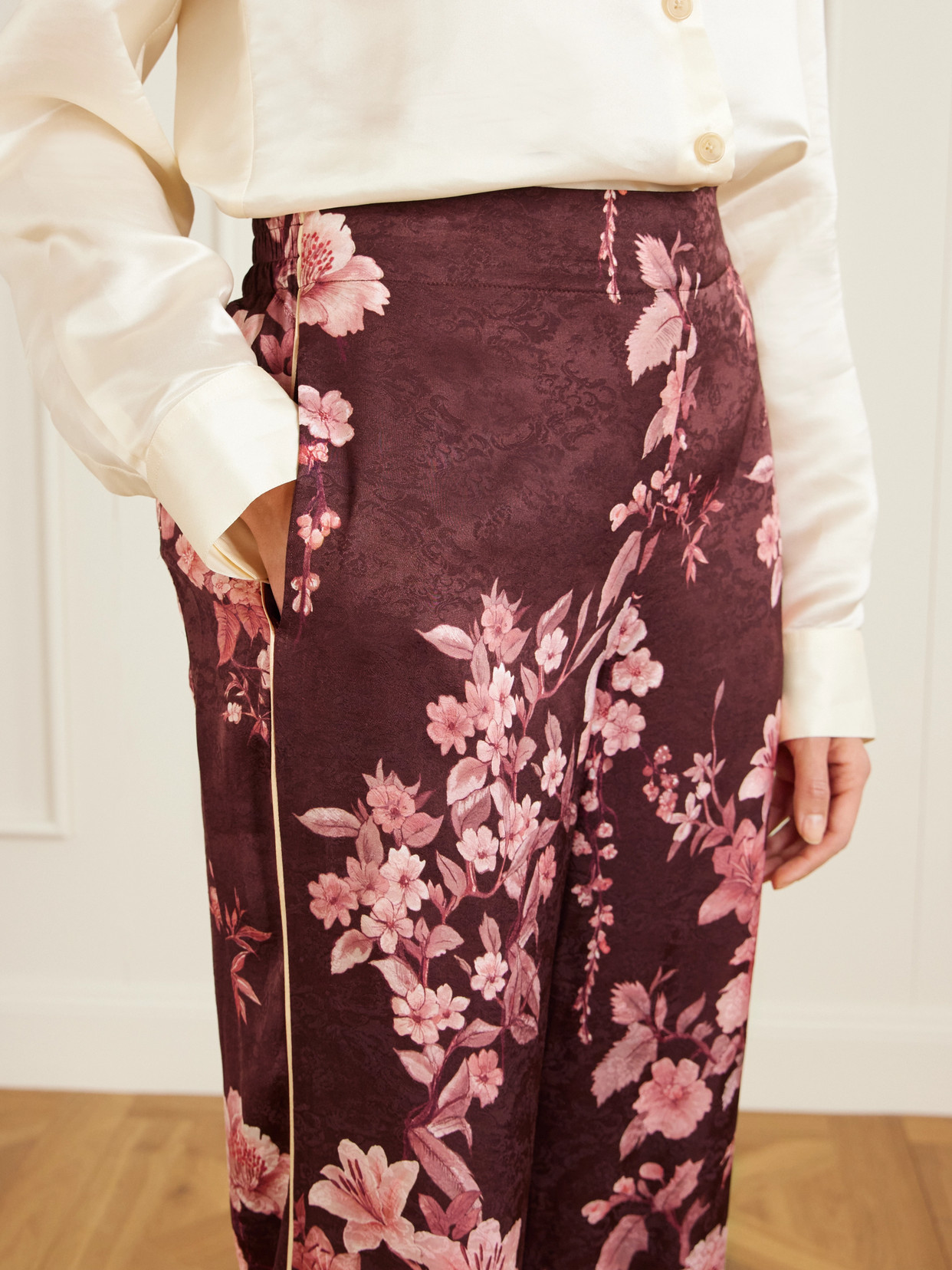 Borgo De Nor Havana Floral-print Satin-trimmed Crepe De Chine Jacquard Pants In Burgundy