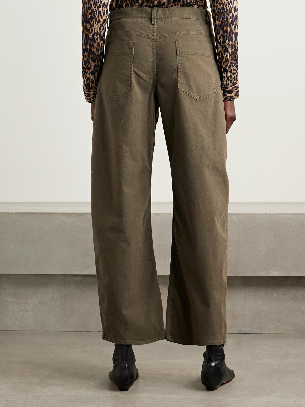 Nili Lotan Tribeca Brushed Cotton-blend Twill Barrel-leg Pants In Green