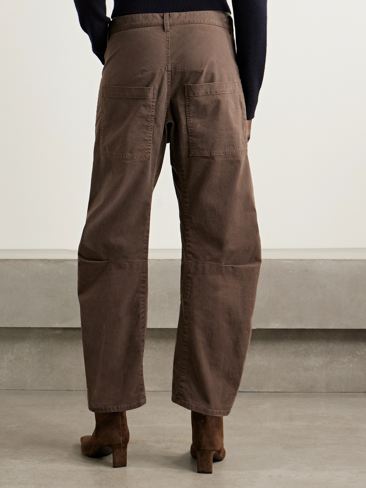 Nili Lotan Shon Brushed Stretch-cotton Twill Barrel-leg Pants In Brown