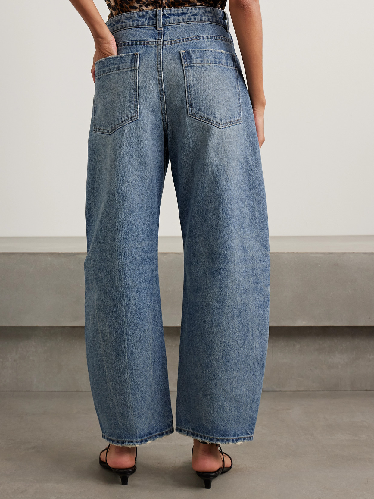 Nili Lotan Otis Mid-rise Barrel-leg Jeans In Blue