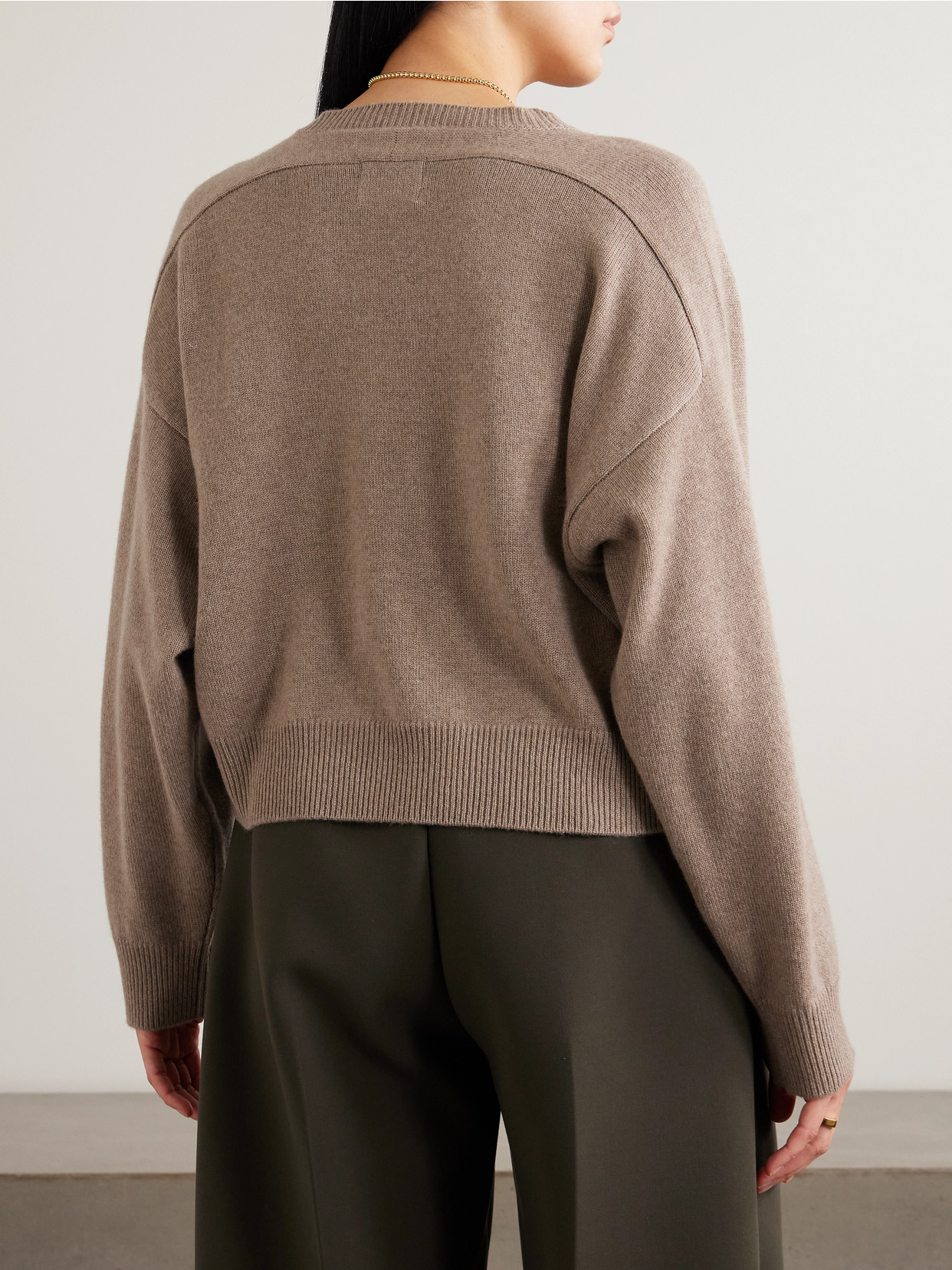Loulou De Saison Taupe Anzor Lds Cashmere V Neck Sweater In Brown
