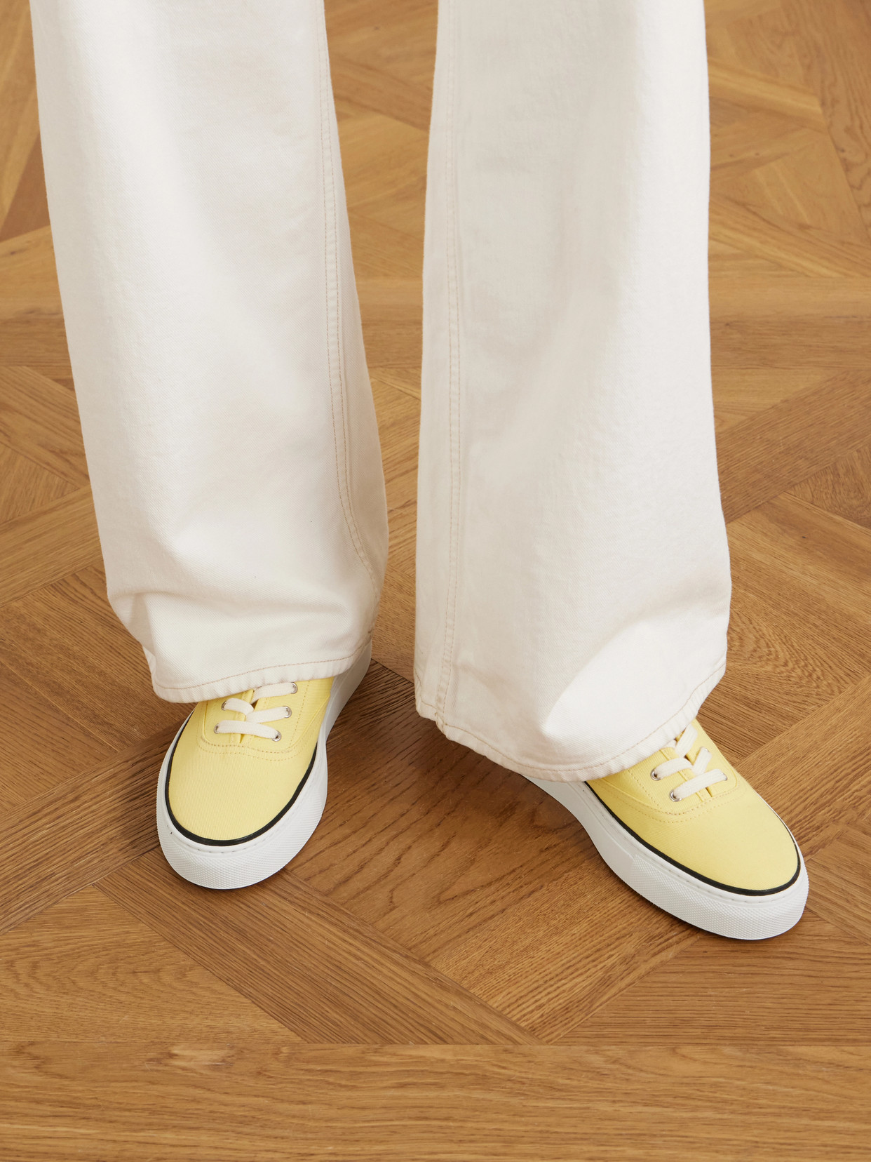 Jacquemus Les Fefe Logo-embroidered Canvas Sneakers In Yellow